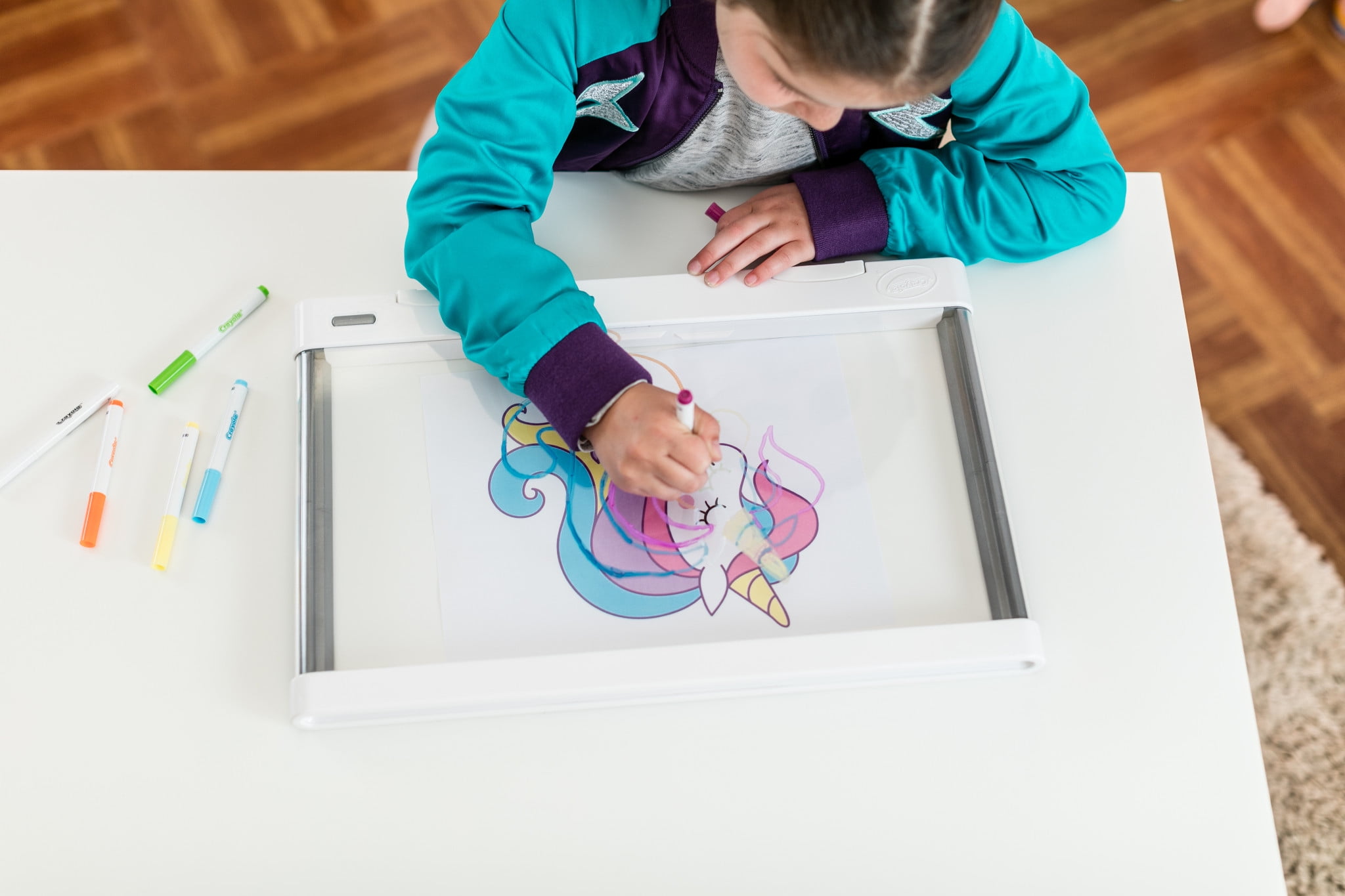 Crayola Ultimate Light Board LED Drawing Tablet with 6 Washable Gel Markers (White, 1 Pack) opap7