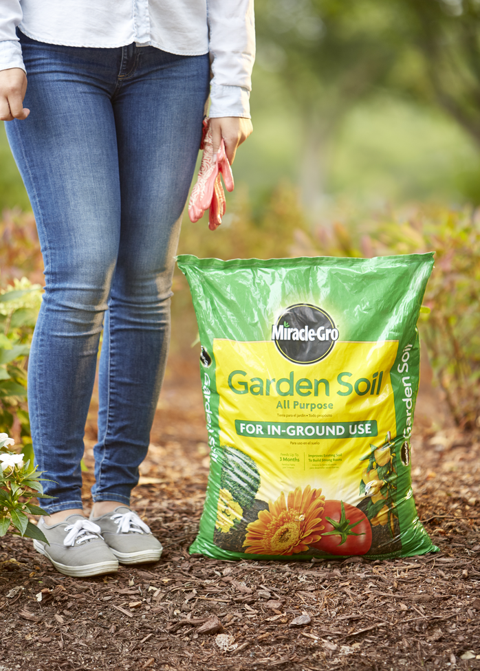Miracle-Gro Garden Soil All Purpose, Nutrient-Rich Planting Mix for In-Ground Use (0.75 cu. ft.) r5ish