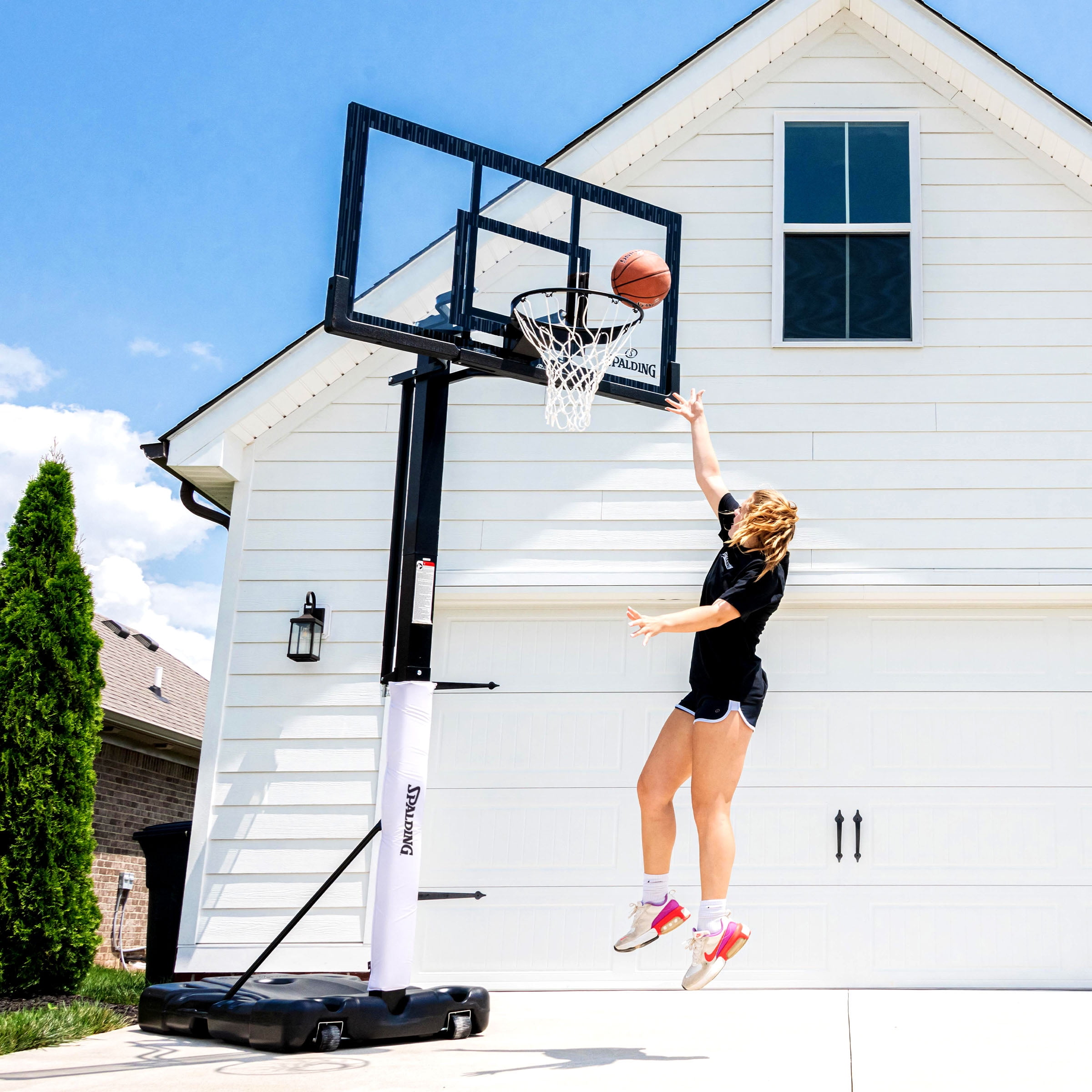 Spalding 60-Inch Portable Basketball Hoop System with Acrylic Backboard and Adjustable Height (Black/White, 60 in) b5ysn