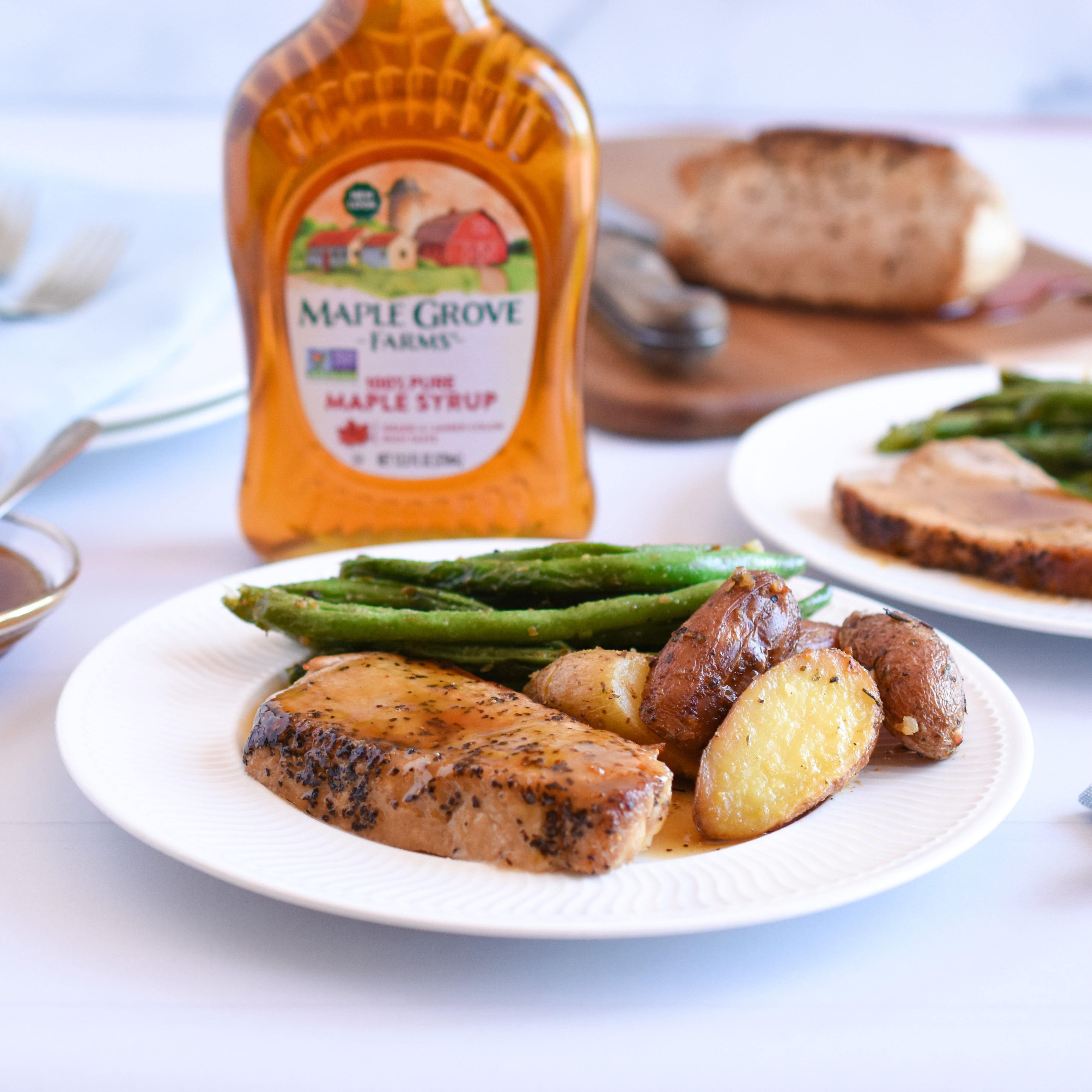 Maple Grove Farms Organic Pure Maple Syrup, Rich Flavor for Pancakes and Waffles (8.5 fl oz) l3v8t