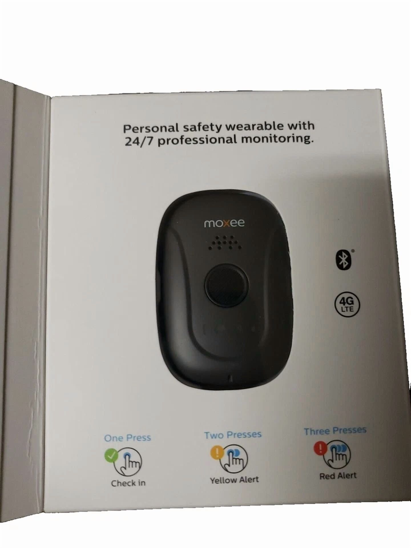 Rhea Moxee Signal Personal Safety Wearable with Bluetooth and Built-In Mic (Black, 0.1 oz) hc6wo
