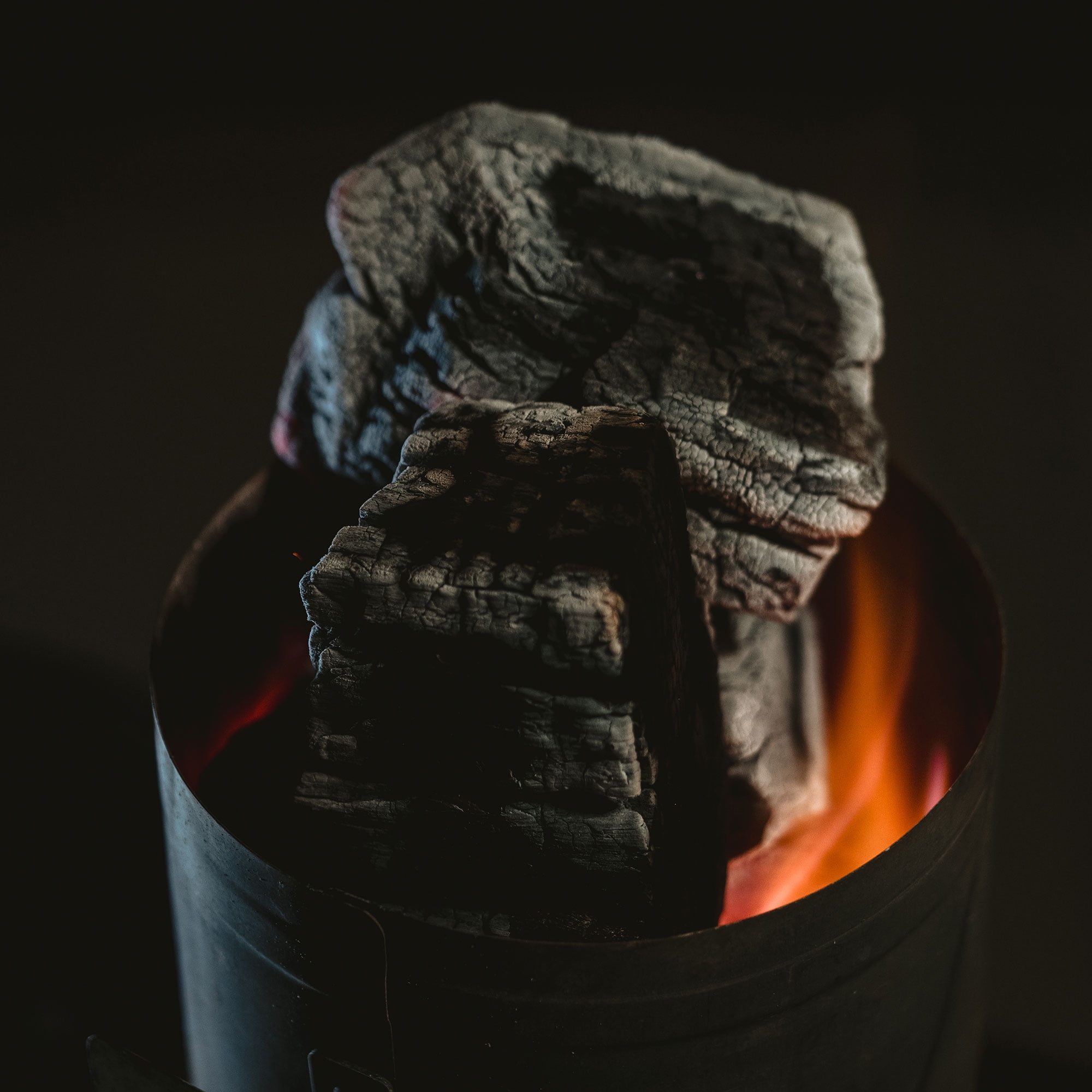 Jealous Devil Natural Hardwood Lump Charcoal for Grilling and Smoking (Black, 35 lb) v5nc6
