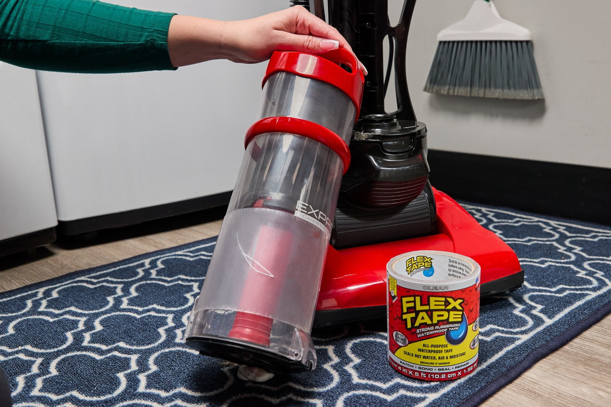 Flex Seal Strong Rubberized Waterproof Adhesive Tape (Clear, 4 in x 5 ft) 25n75