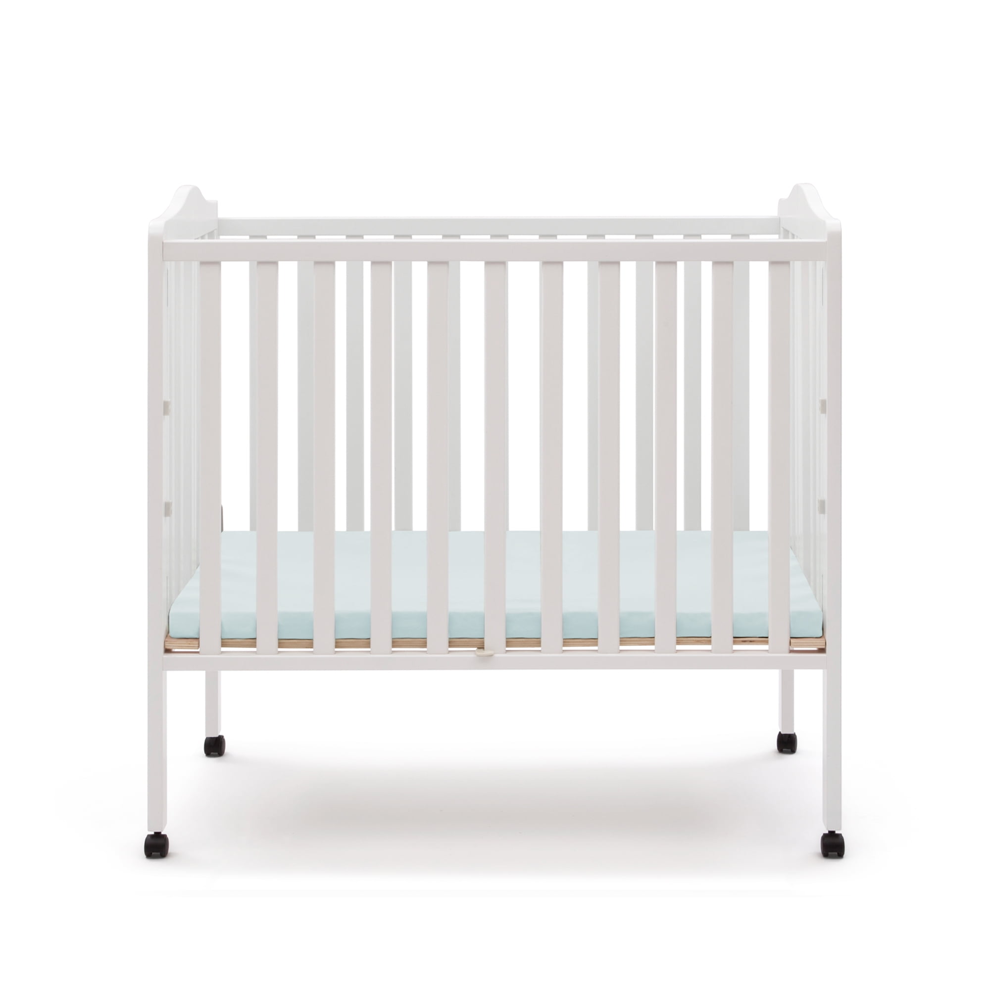 Delta Children Folding Portable Mini Crib with 1.5-inch Mattress (White, 38 in x 25 in) fq5uy