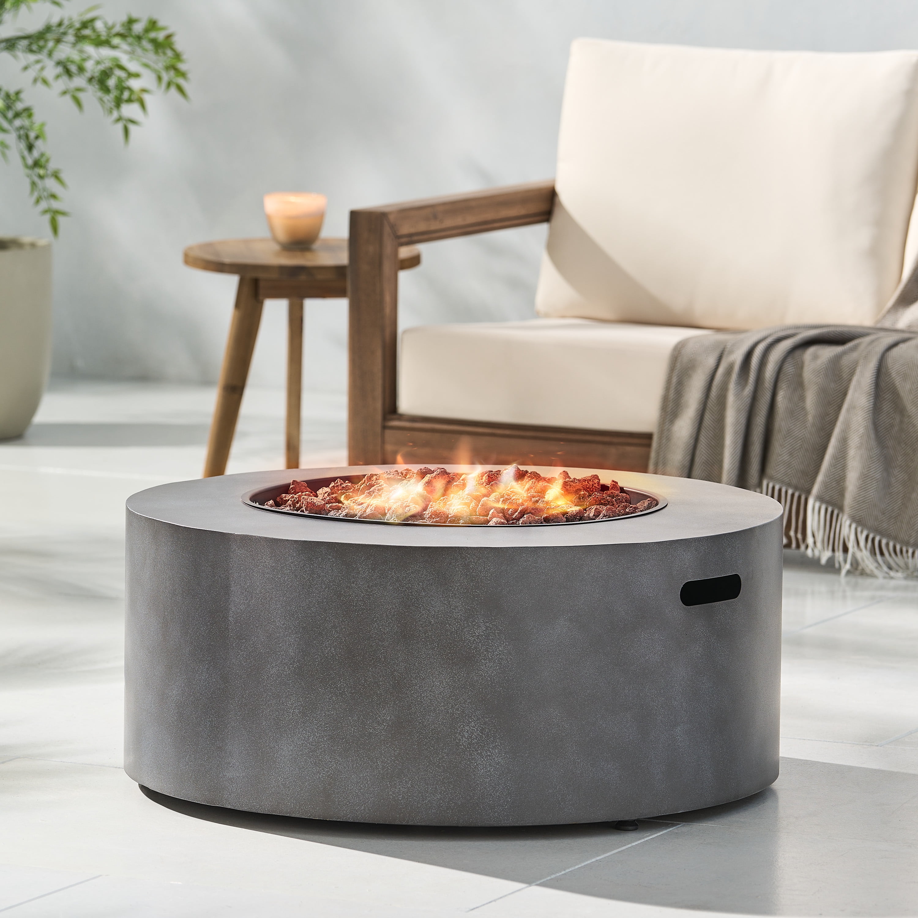 Noble House Reign Metal Outdoor Circular Fire Pit (40,000 BTU, Brown, 32 in x 32 in x 13.5 in) eqvk2