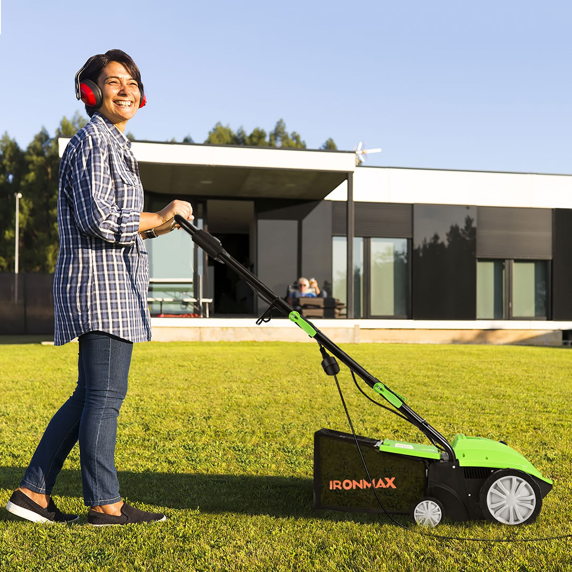 Costway 13-inch 12A Corded Electric Lawn Dethatcher and Scarifier with 11-Gallon Collection Bag (Green) jhsyi