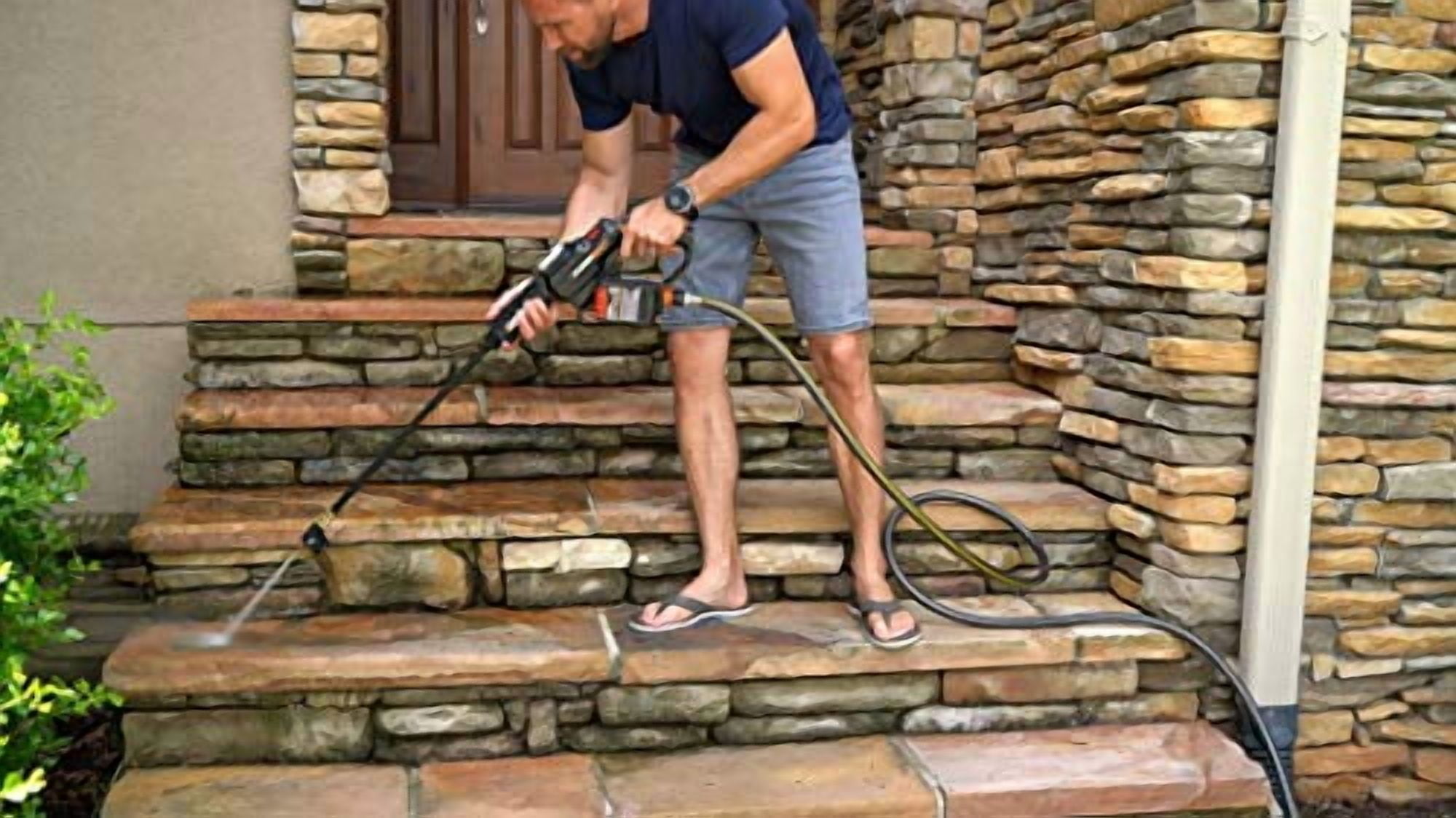 WORX 20V Brushless Hydroshot Cordless High Flow Pressure Washer (350 PSI, 5-in-1 Nozzle) frxip