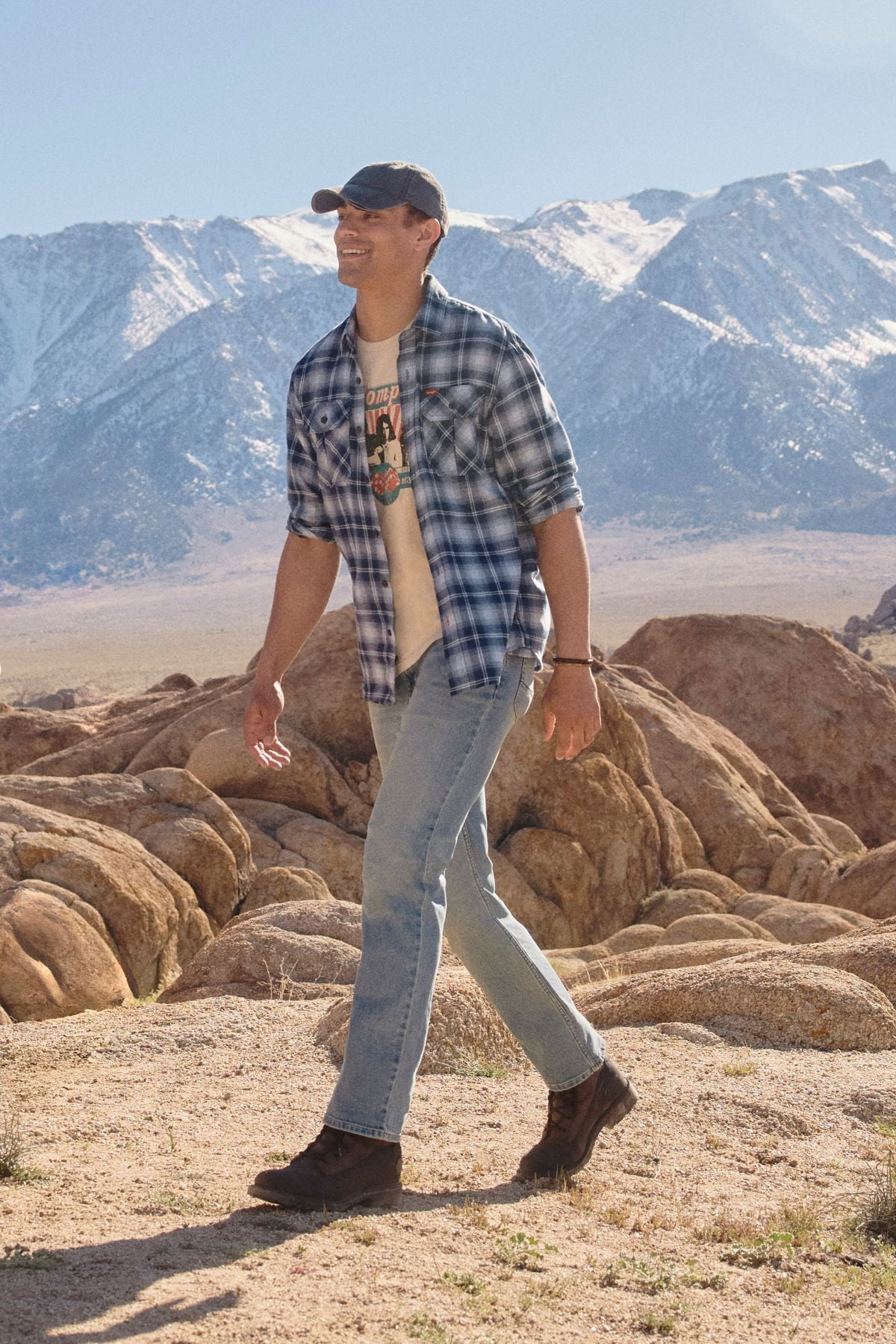 Wrangler Men's Slim Straight Fit Jean with Stretch (Brown, 32x30) 0pjie