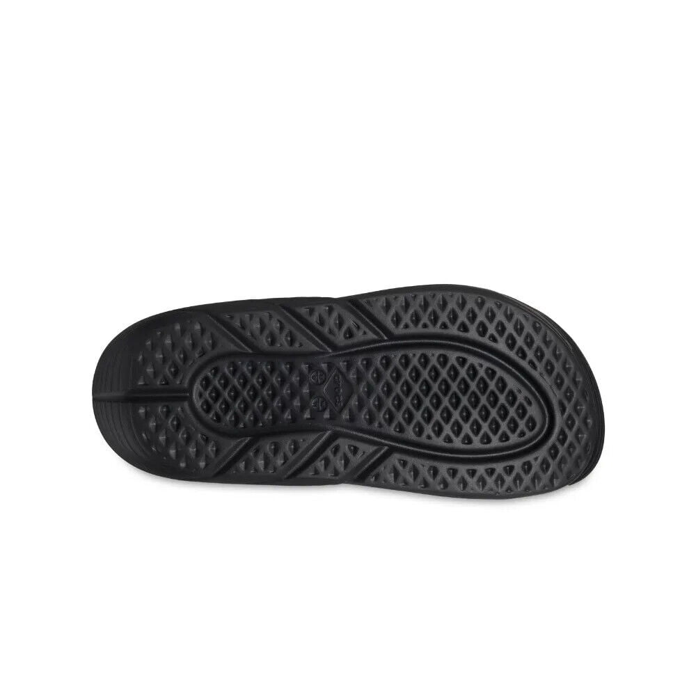 Crocs Men's Off Grid Clog Lightweight Molded Slip-on Footwear (Black, 10 US Men) zrk9h