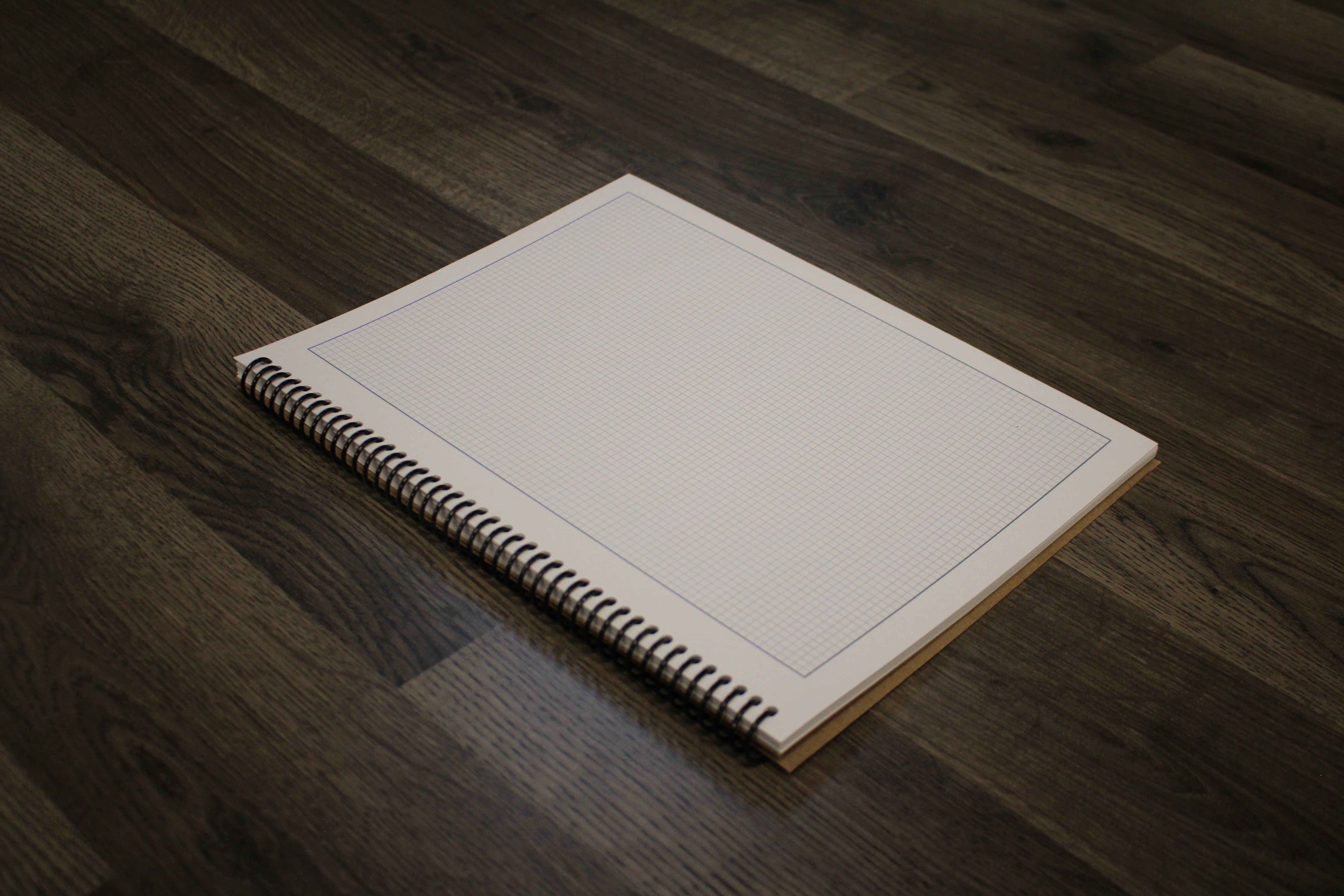 Orange Media Grid Sketchbook Multi-Media Paper Spiral Bound (Grey, 8.5 in x 11 in) ny5dh