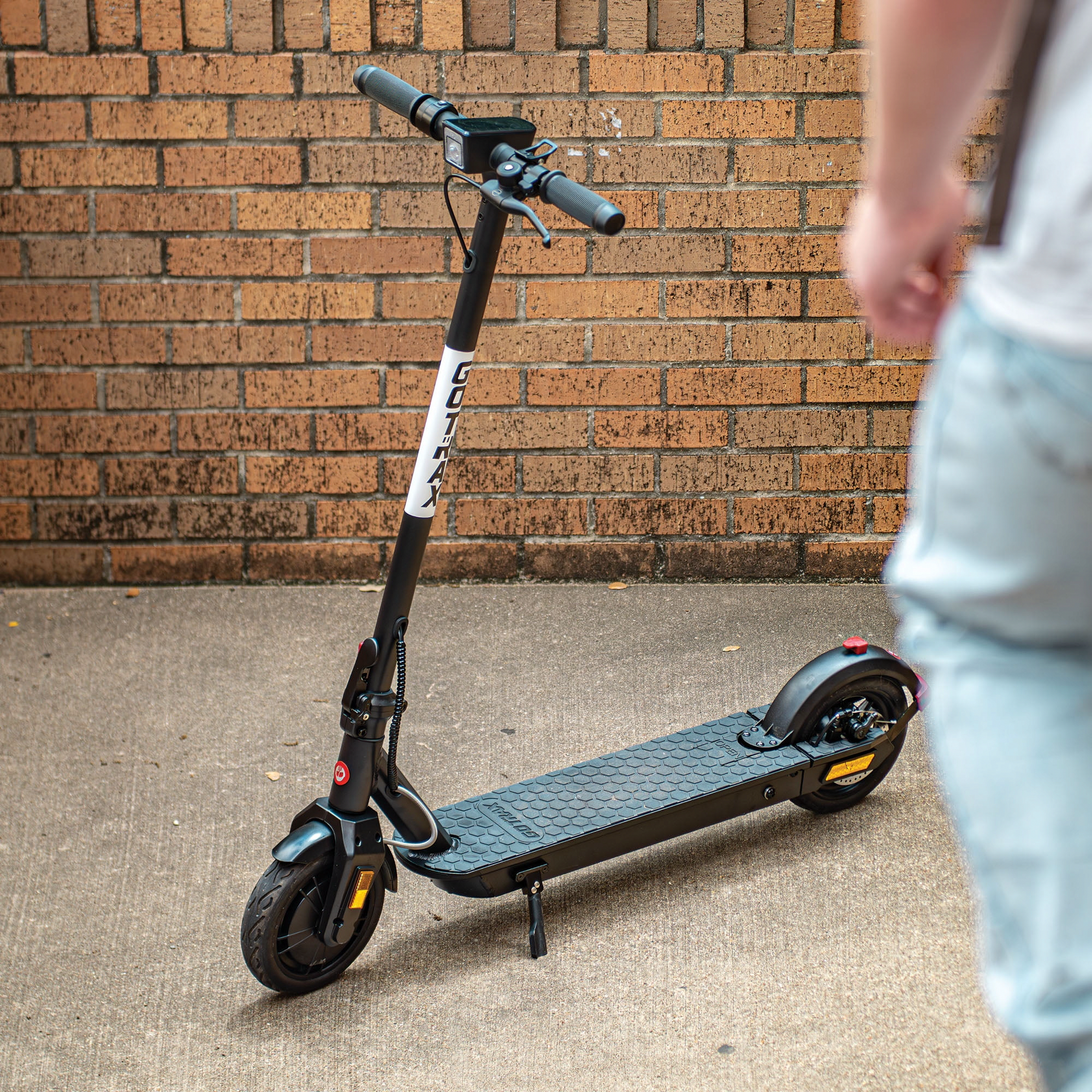 GOTRAX Fusion Electric Scooter, Foldable Commuter Scooter with 300W Motor, 18 MPH Max Speed, 14 Mile Range, 8.5 in Honeycomb Tires (Black) obl30