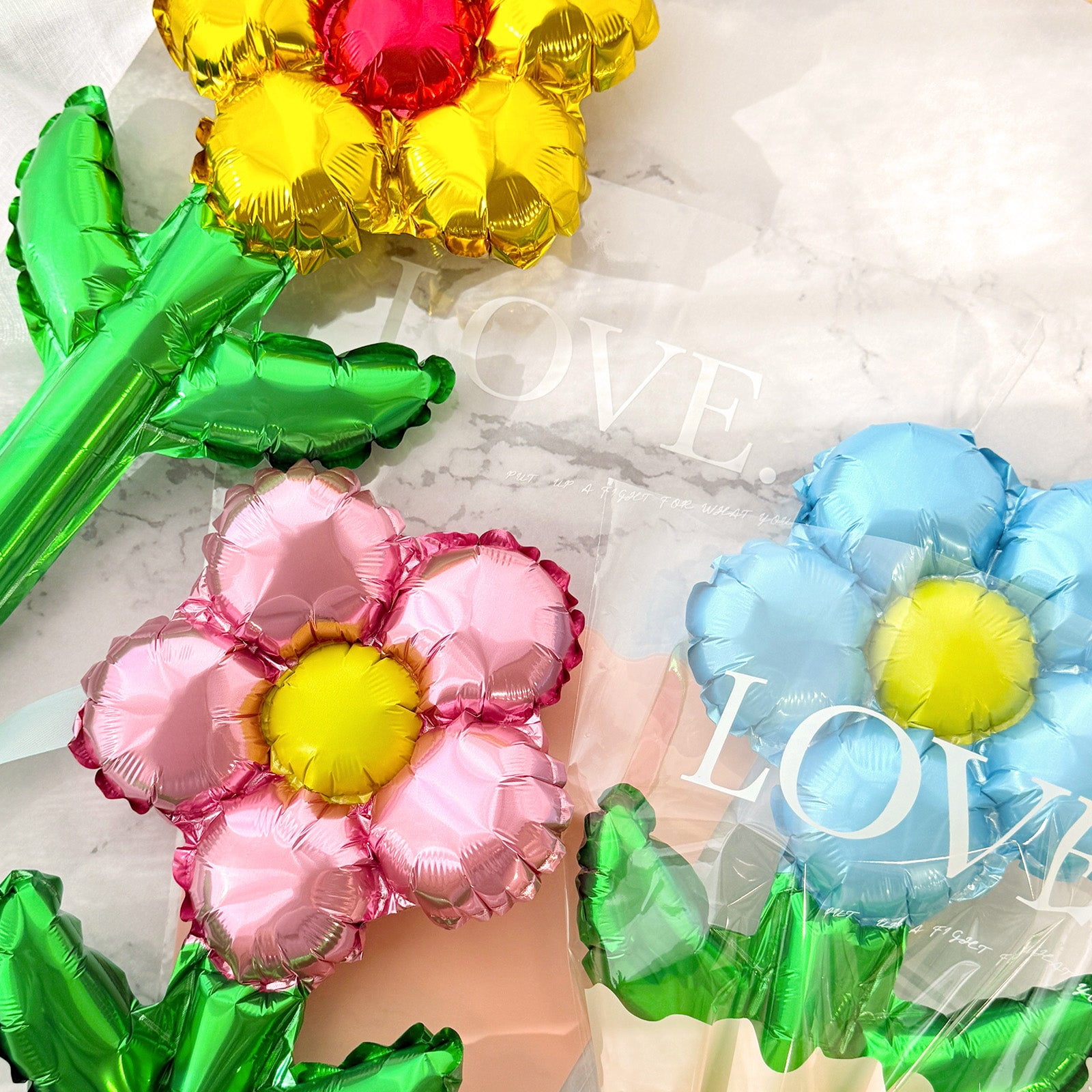 Wrapables Aluminum Foil Flower Balloons for Party Decorations (Multi-Color, 10 Pack, 15.5 in x 6.5 in) lhqji