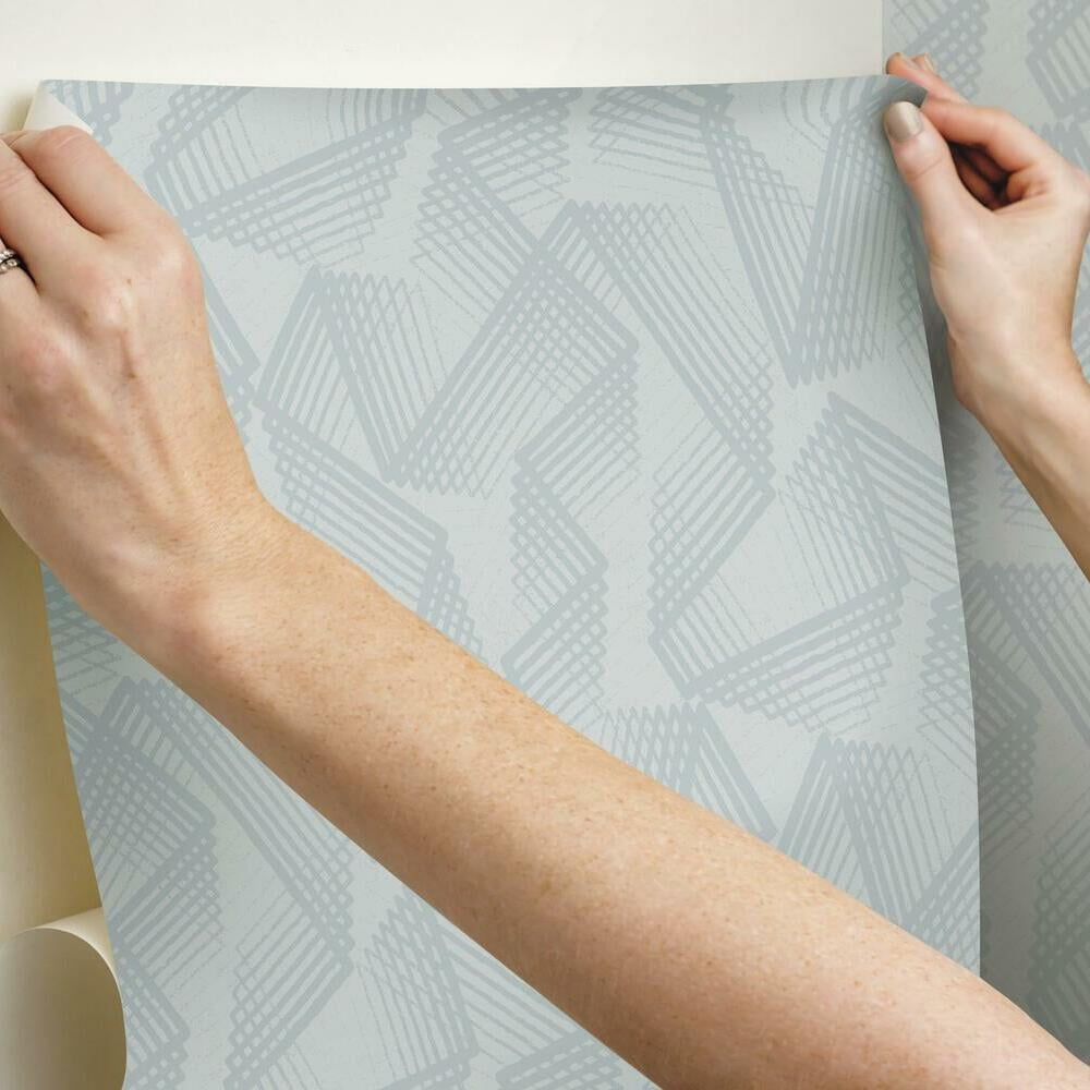RoomMates Acceleration Peel and Stick Wallpaper (Grey, 20.5 in x 16.5 ft) m2t8m