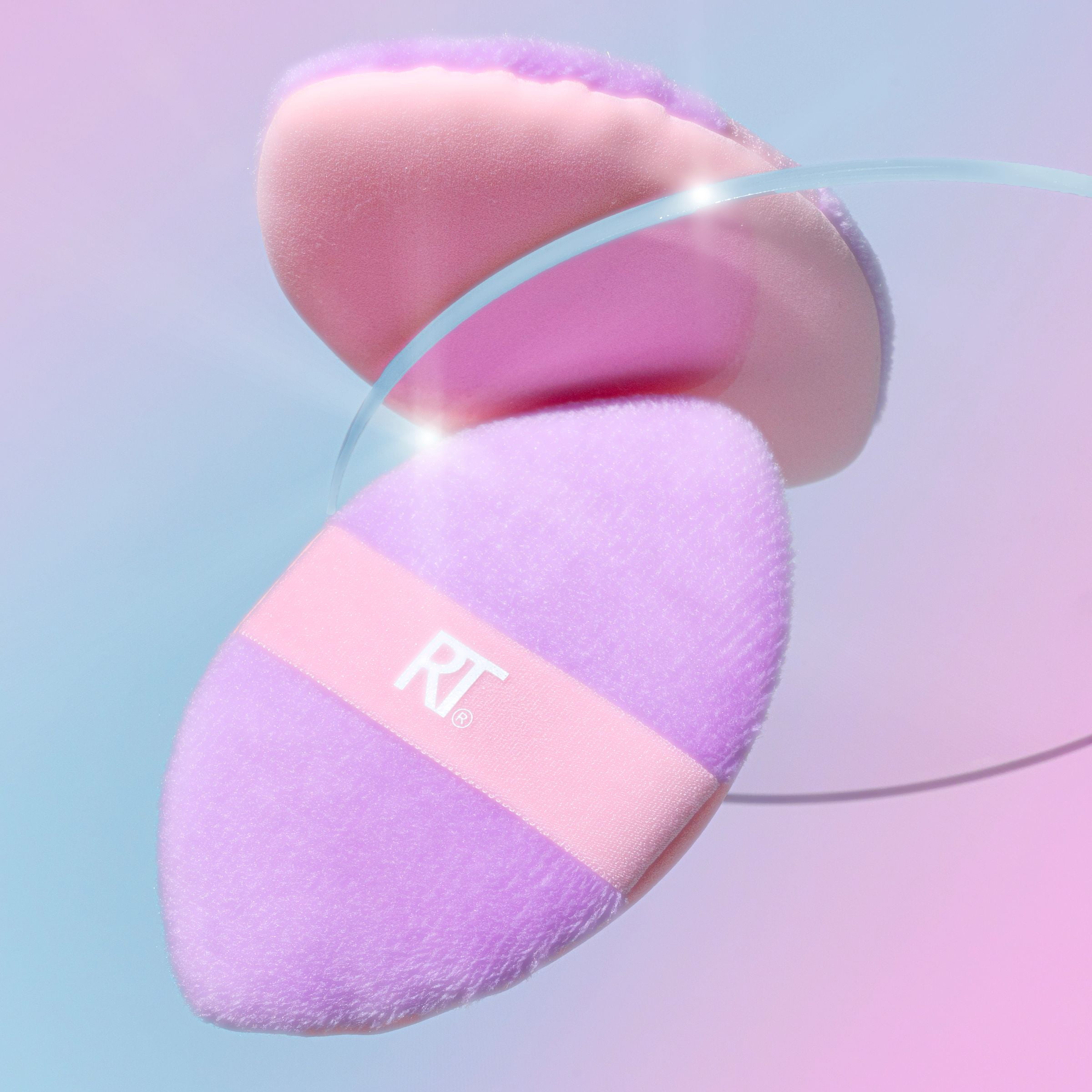 Real Techniques Pastel Pop Miracle 2-In-1 Powder Puff, Dual-Sided Makeup Applicator for Liquid and Powder (Pink, 1 Count) mrls6