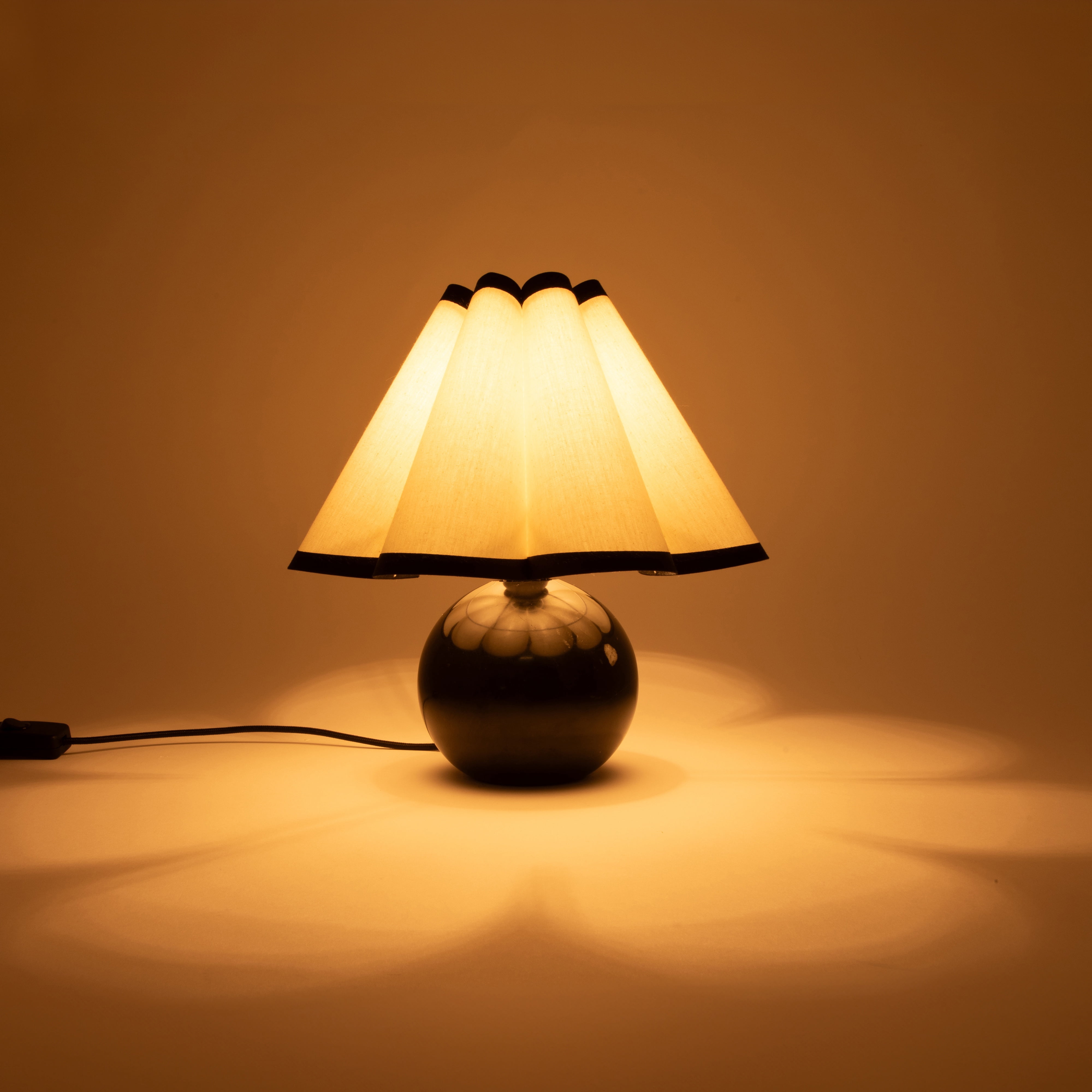 Brightech Blair LED Midcentury Table Lamp with Marble Base (10 in) nhbdv