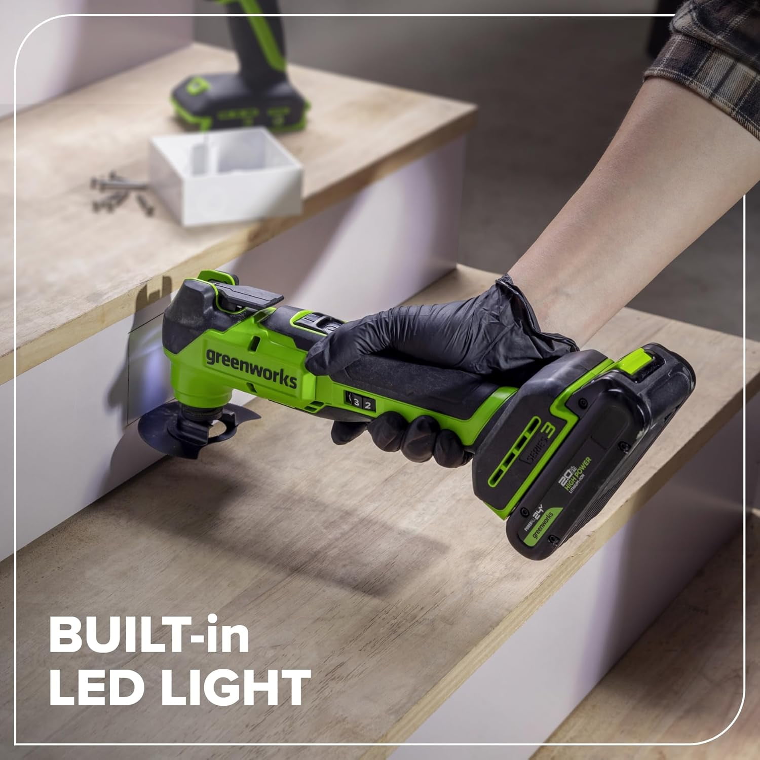 Greenworks 24V Brushless Cordless Oscillating Multi-Tool with Woodcutting Blades and Sanding Pad (Tool Only) ya4cl