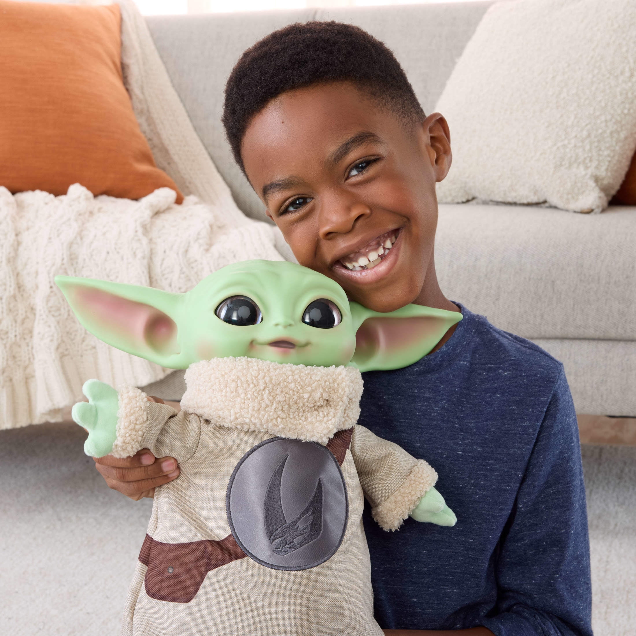Star Wars The Mandalorian & Grogu Plush Toy with Mythosaur Rondel Design (11 in) 7vdys