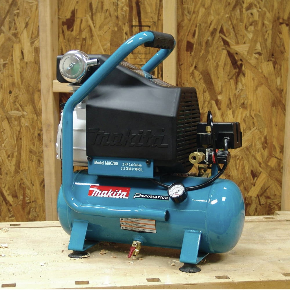 Makita MAC700 2.0 HP Big Bore Air Compressor (Black, 2.6 gal) 8yxgu