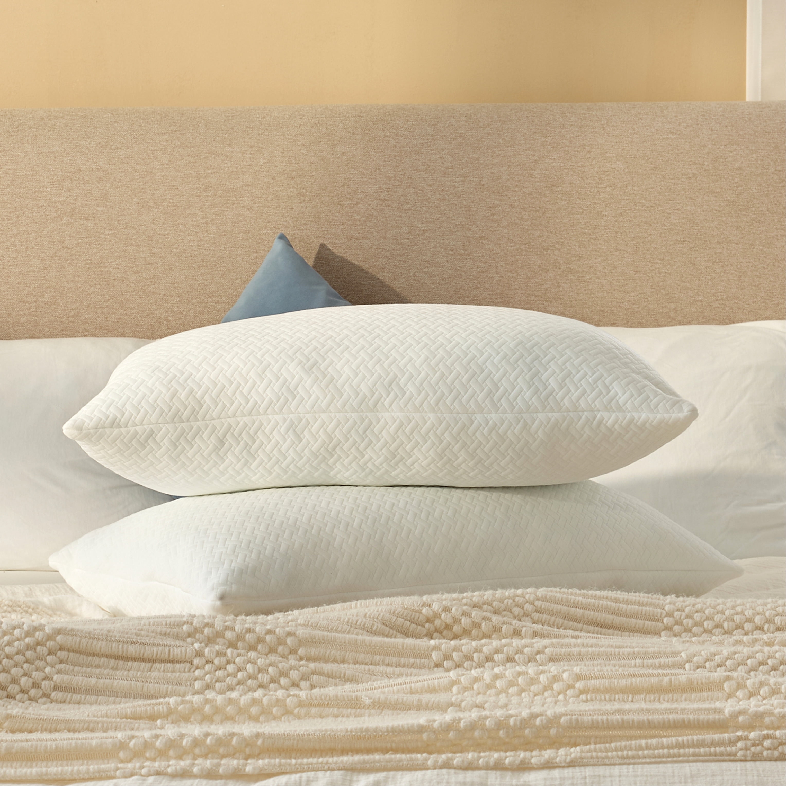EGOHOME Shredded Gel Memory Foam Bed Pillow (White, 2 Pack, 28 in x 18 in) 9rm68