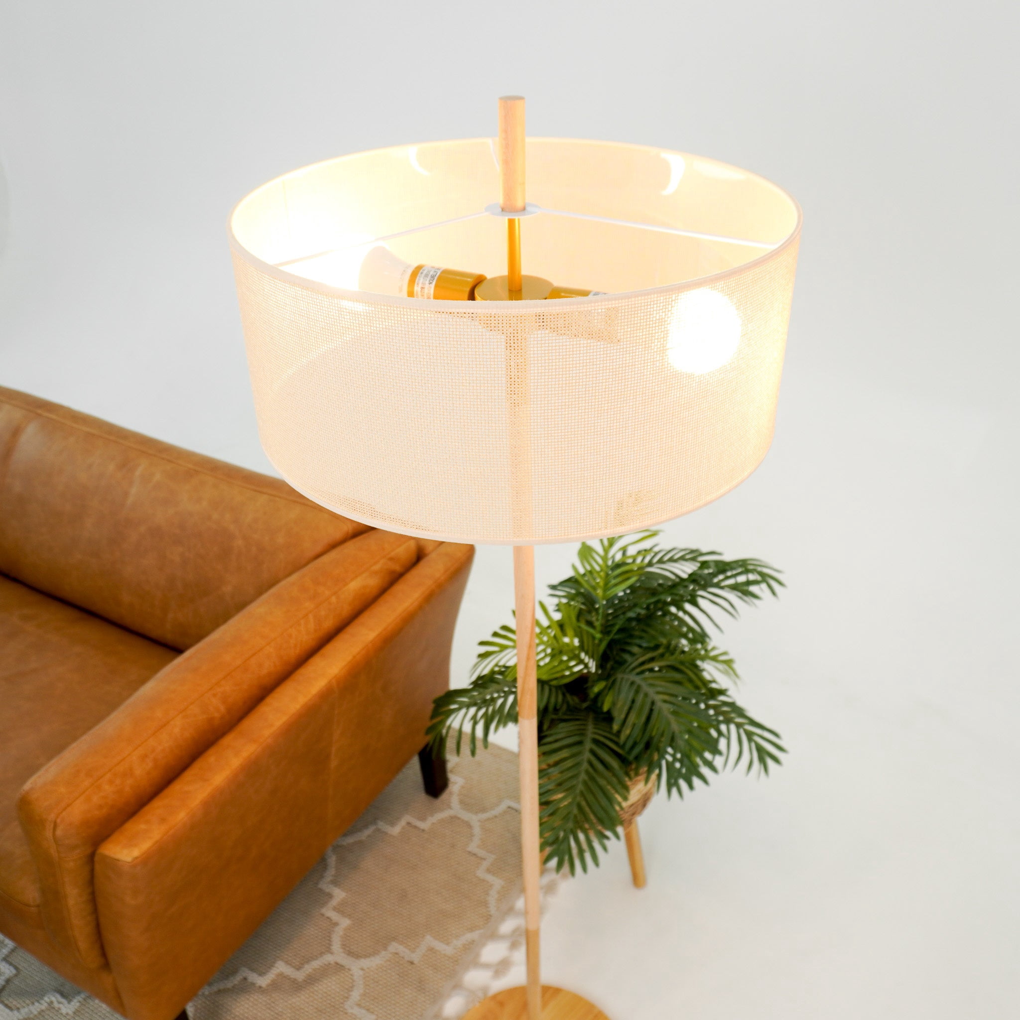 PuppyCheer Lirian Floor Lamp, Modern Oak Wood Standing Light for Living Room and Bedroom (Natural, 60 in) q11ap