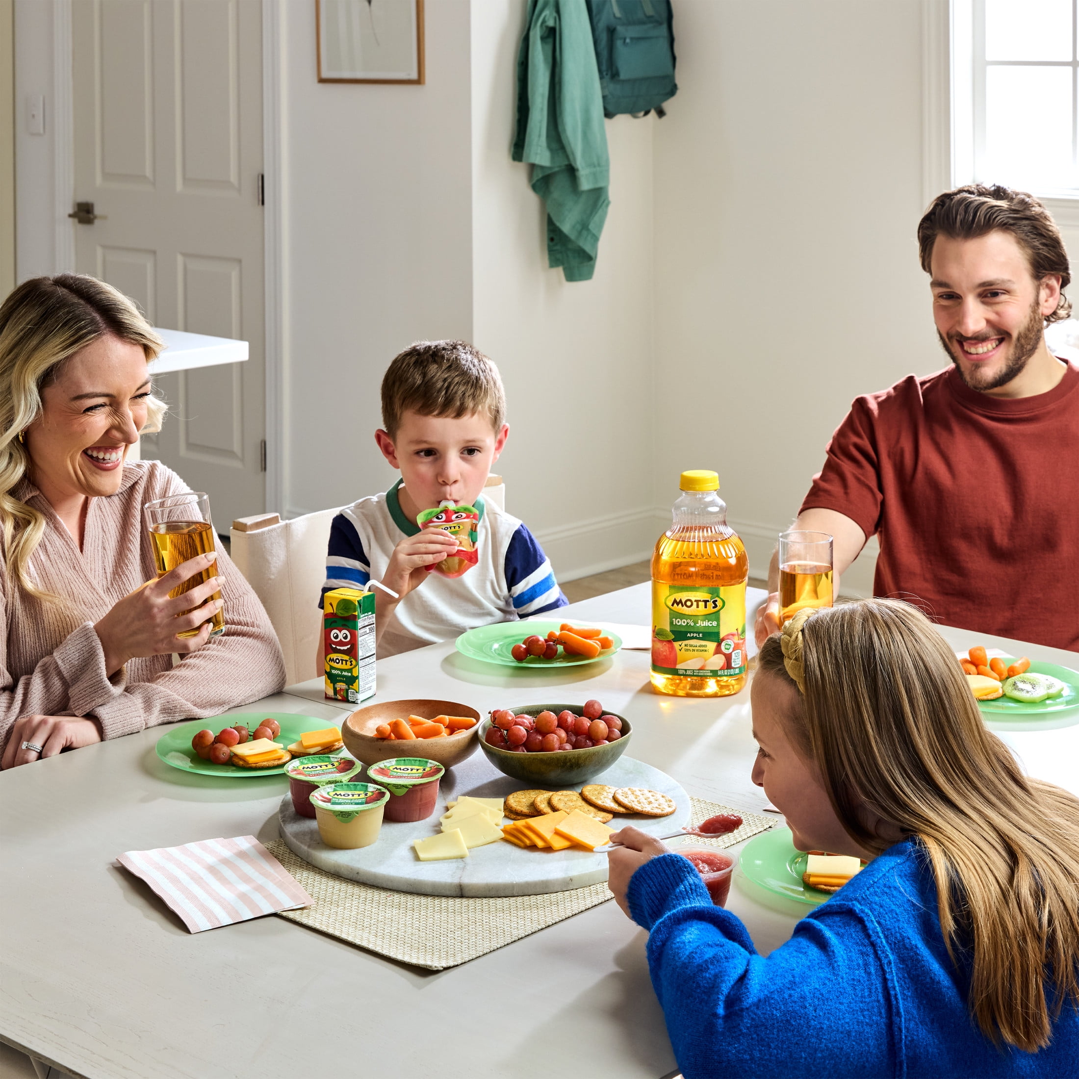 Mott's Original Apple Juice, 100% Fruit Juice, Refreshing & Natural (4 Pack, 128 fl oz) 68mki
