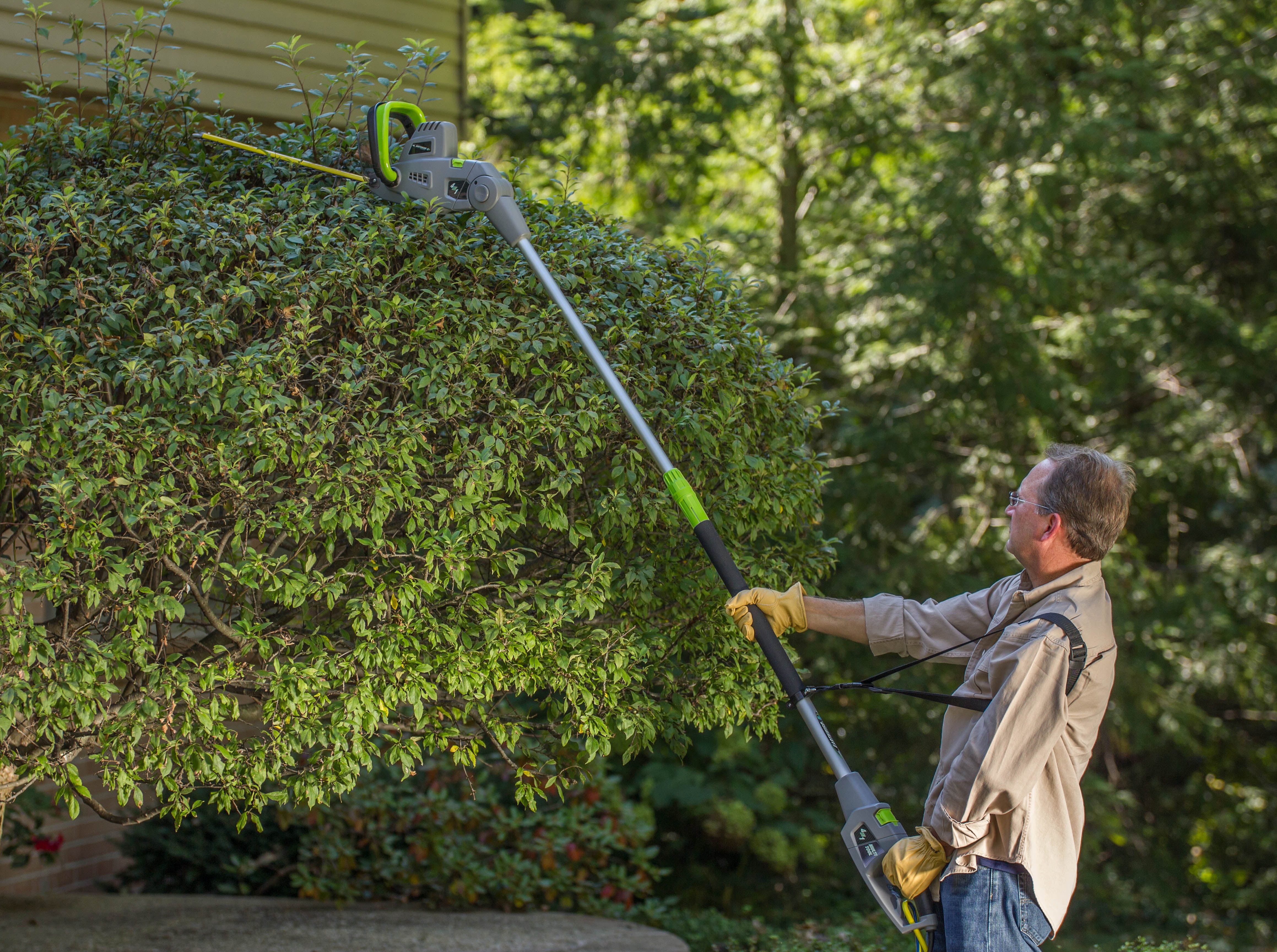 Earthwise 4-in-1 Electric Multi-Tool Hedge Trimmer and Pole Saw (Grey, 8.8 ft) fmcff