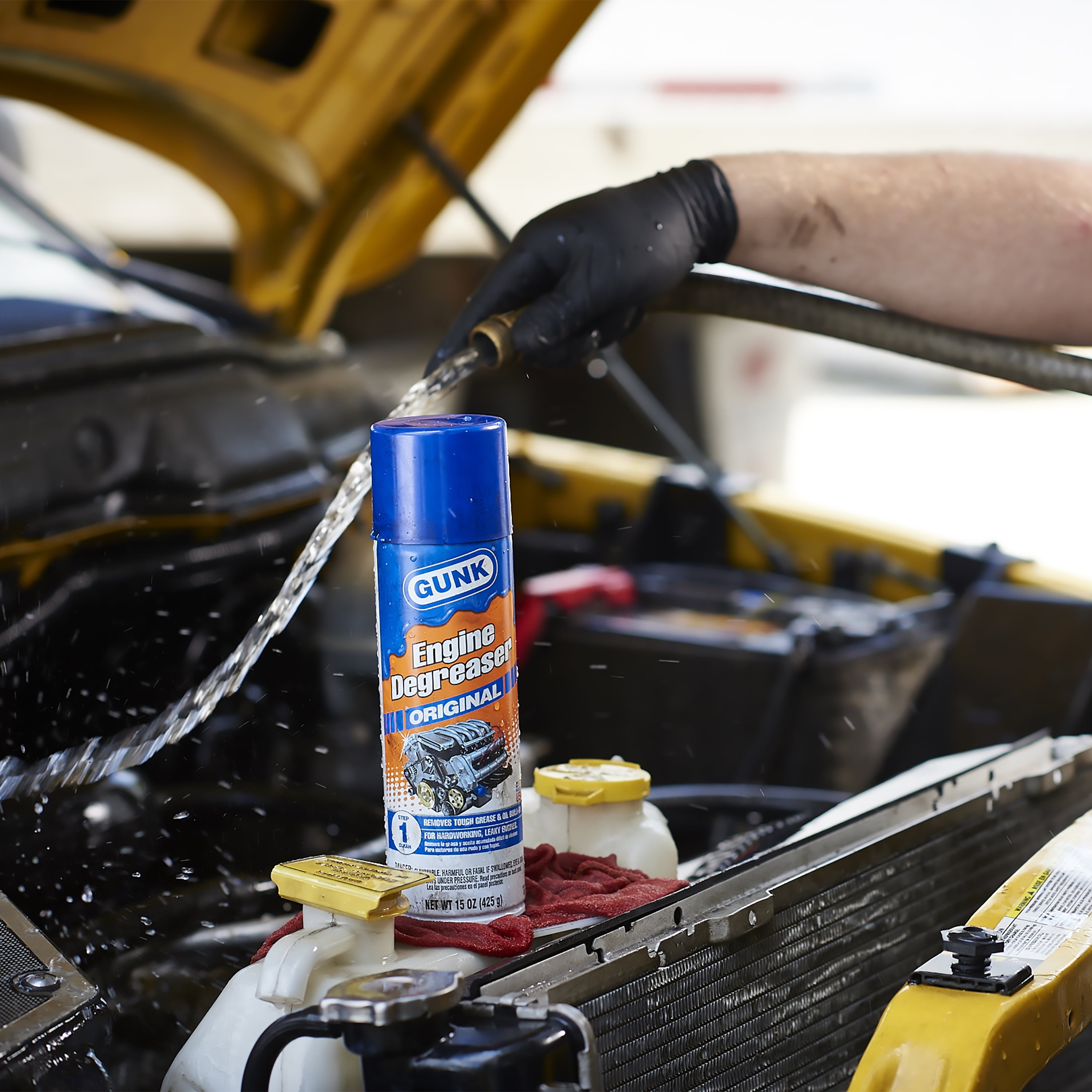 GUNK Engine Degreaser Heavy-Duty Cleaner for Cars and Trucks (15 oz) b9m2t