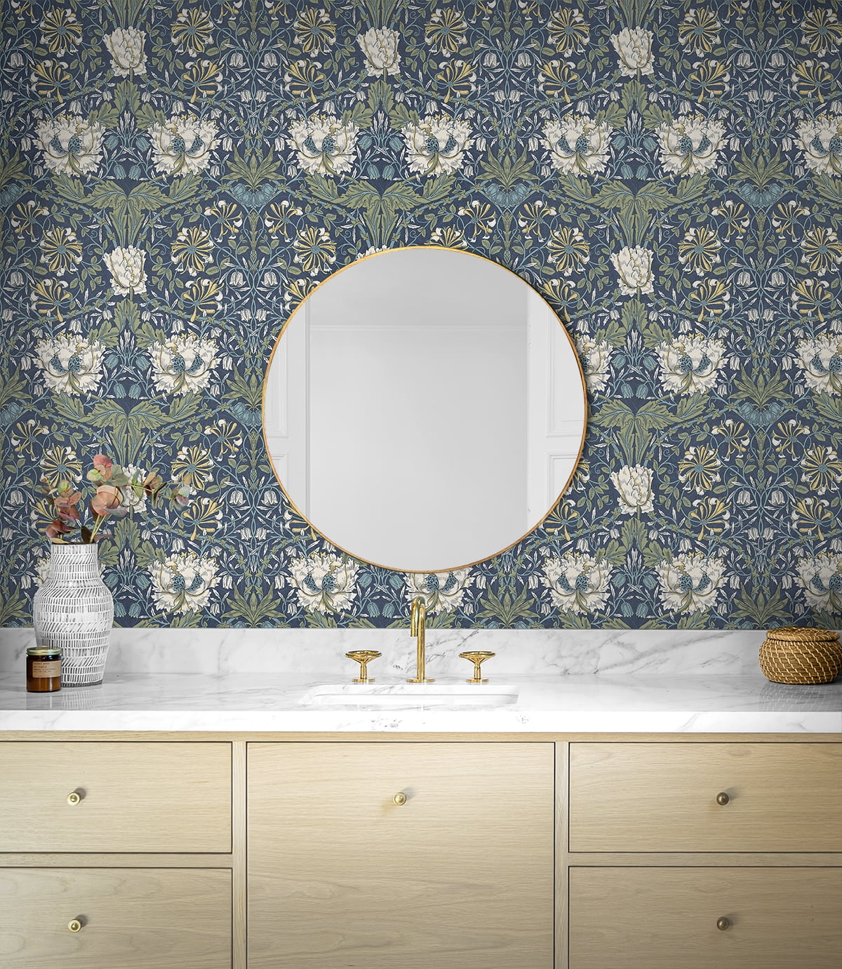 NextWall Ogee Flora Peel and Stick Wallpaper (Floral, 20.9 in. W x 18 ft. L) yigvj