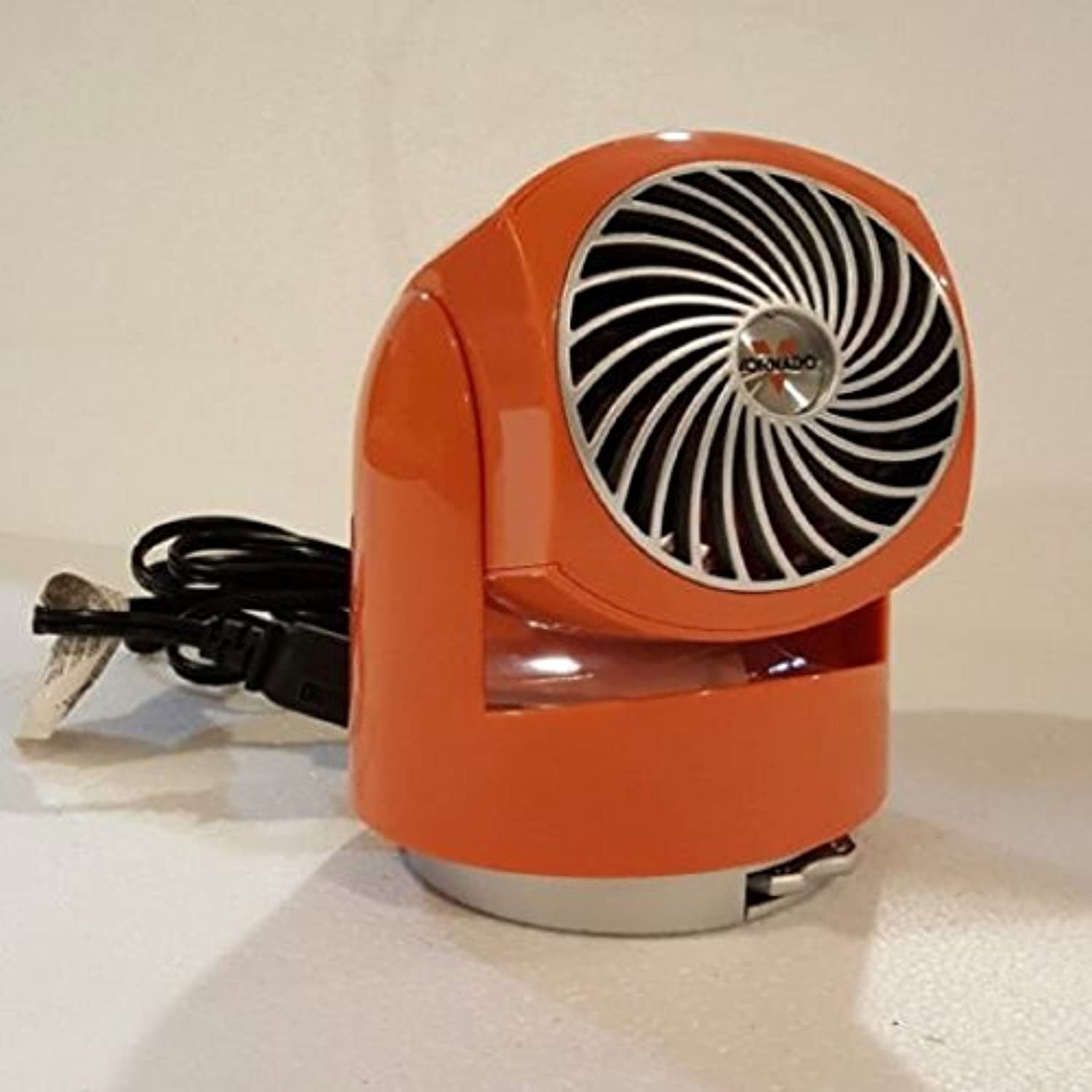 Vornado Flippi Personal Air Circulator Fan (Orange, 6.2 in x 5 in x 4.9 in) v06u8