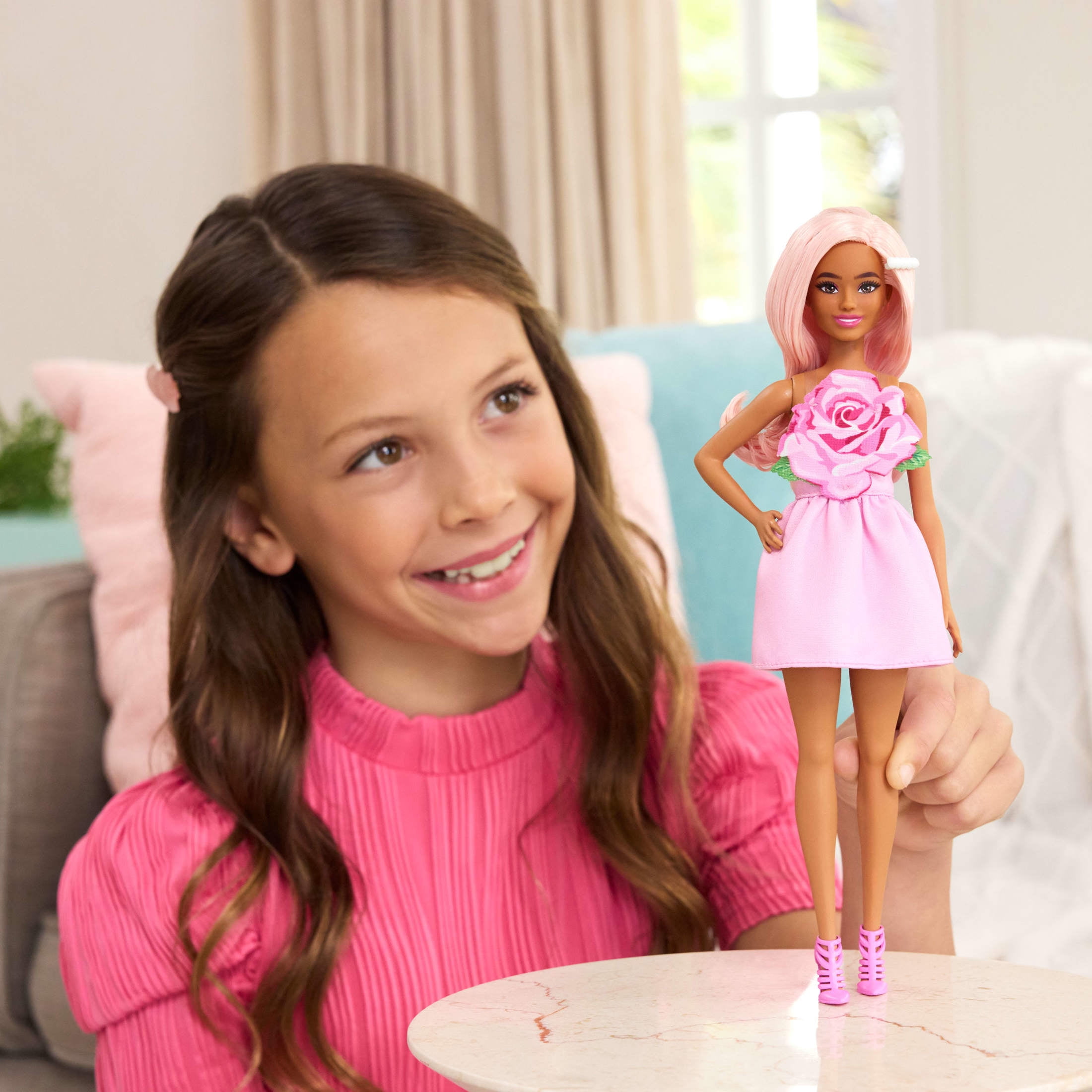Barbie Fashionistas Doll #238 Petite Body with Strapless Rose Dress and Pink Hair (11.5 in) eie5a