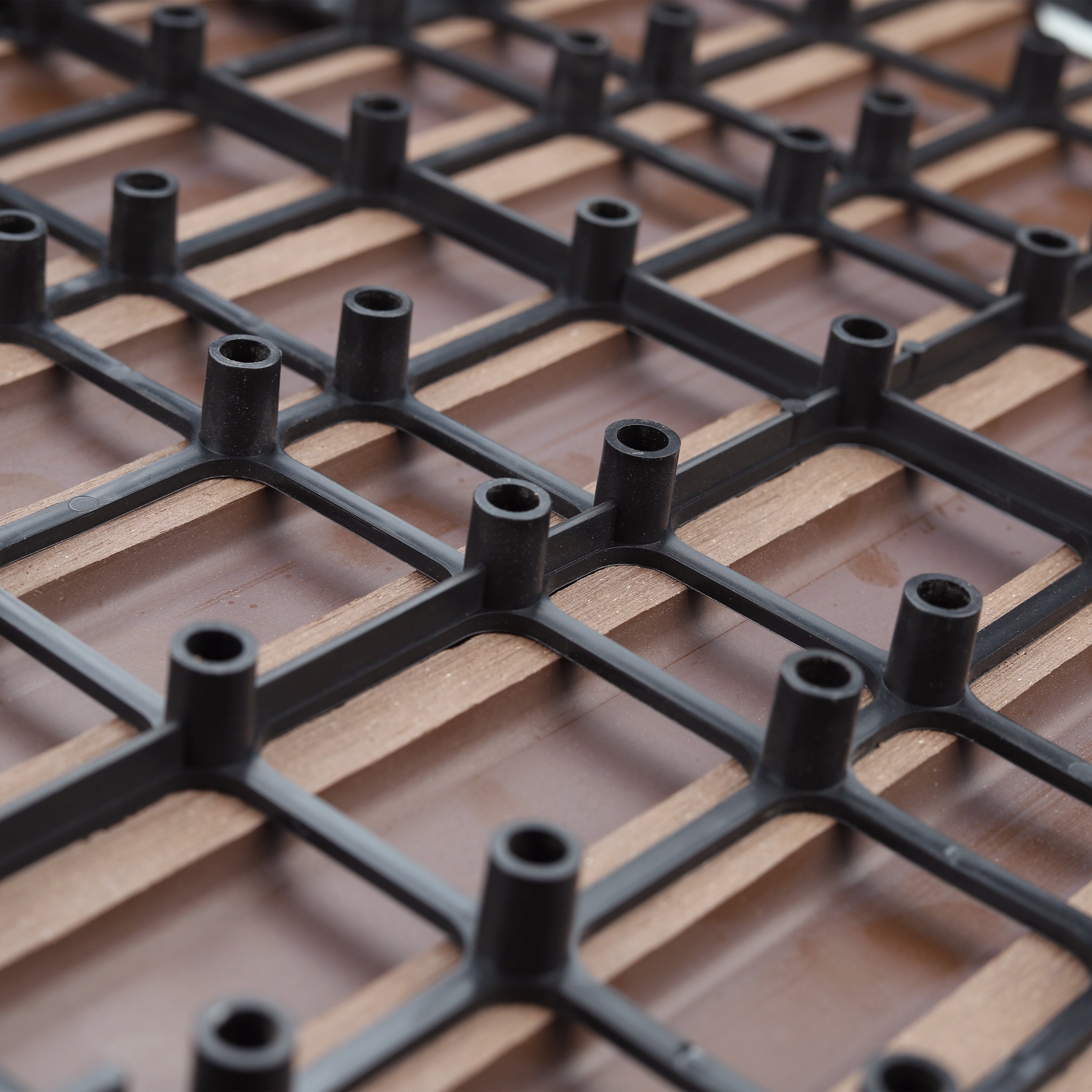 Design House Interlocking Wood Composite Deck Tiles (Russet Canyon Brown, 12 in x 12 in, 6-Pack) kihp4