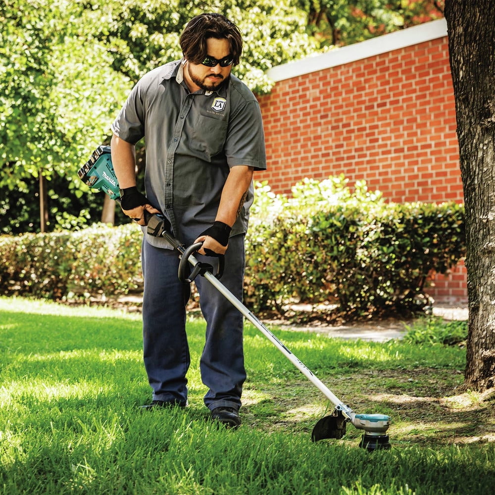 Makita XRU15PT1 36-Volt LXT Brushless Cordless String Trimmer Kit with 4 Batteries (15 in) oqgfq
