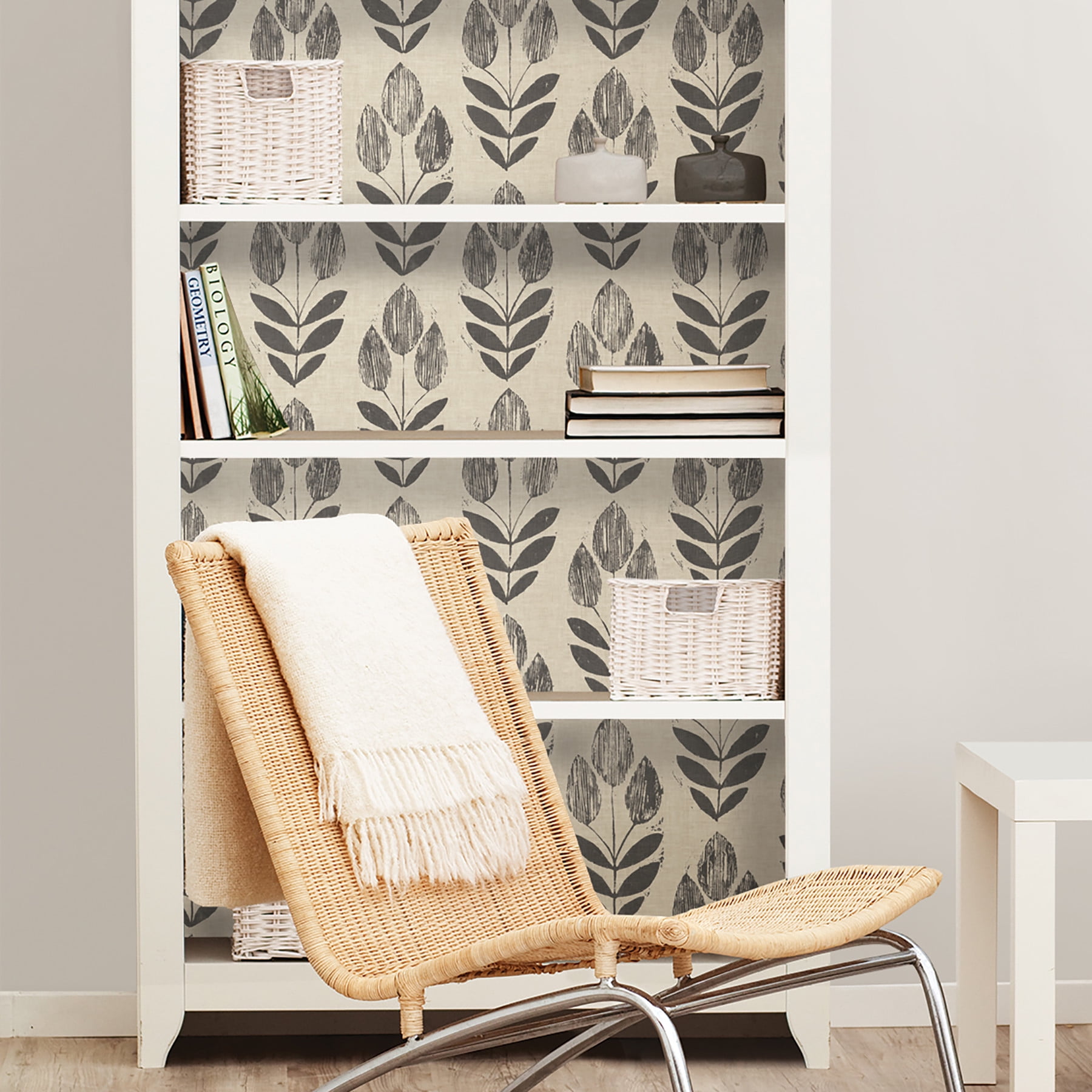 NuWallpaper Folk Tulip Peel and Stick Vinyl Wallpaper (Black, 20.5-in x 216-in) llquv