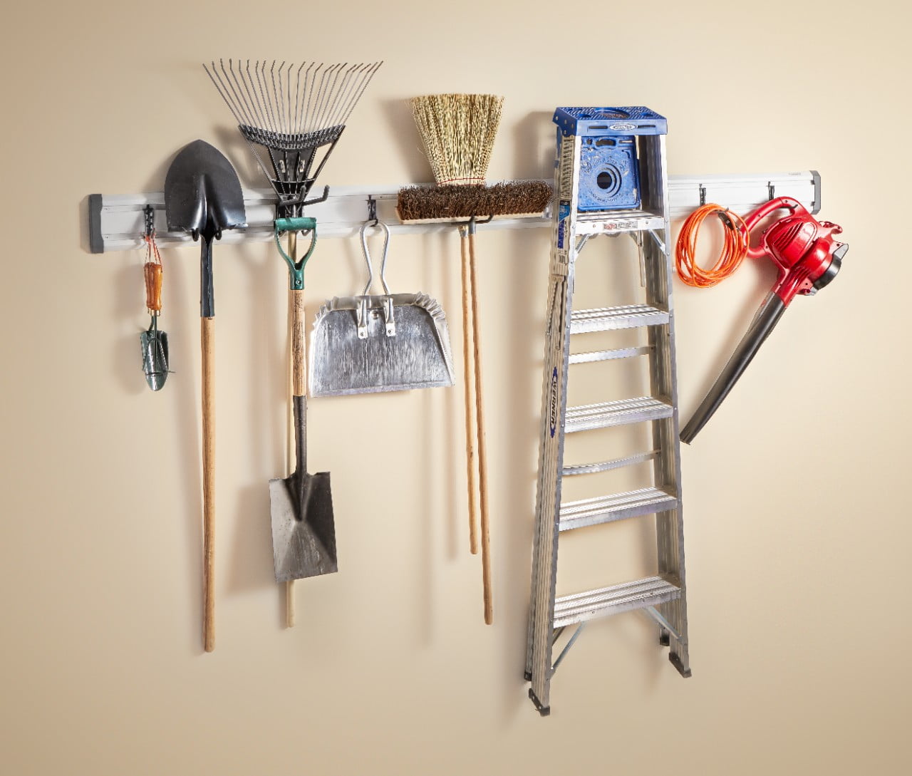 Gladiator GearTrack Wall Storage System (Grey, 48.5 in x 6.25 in) cvchu