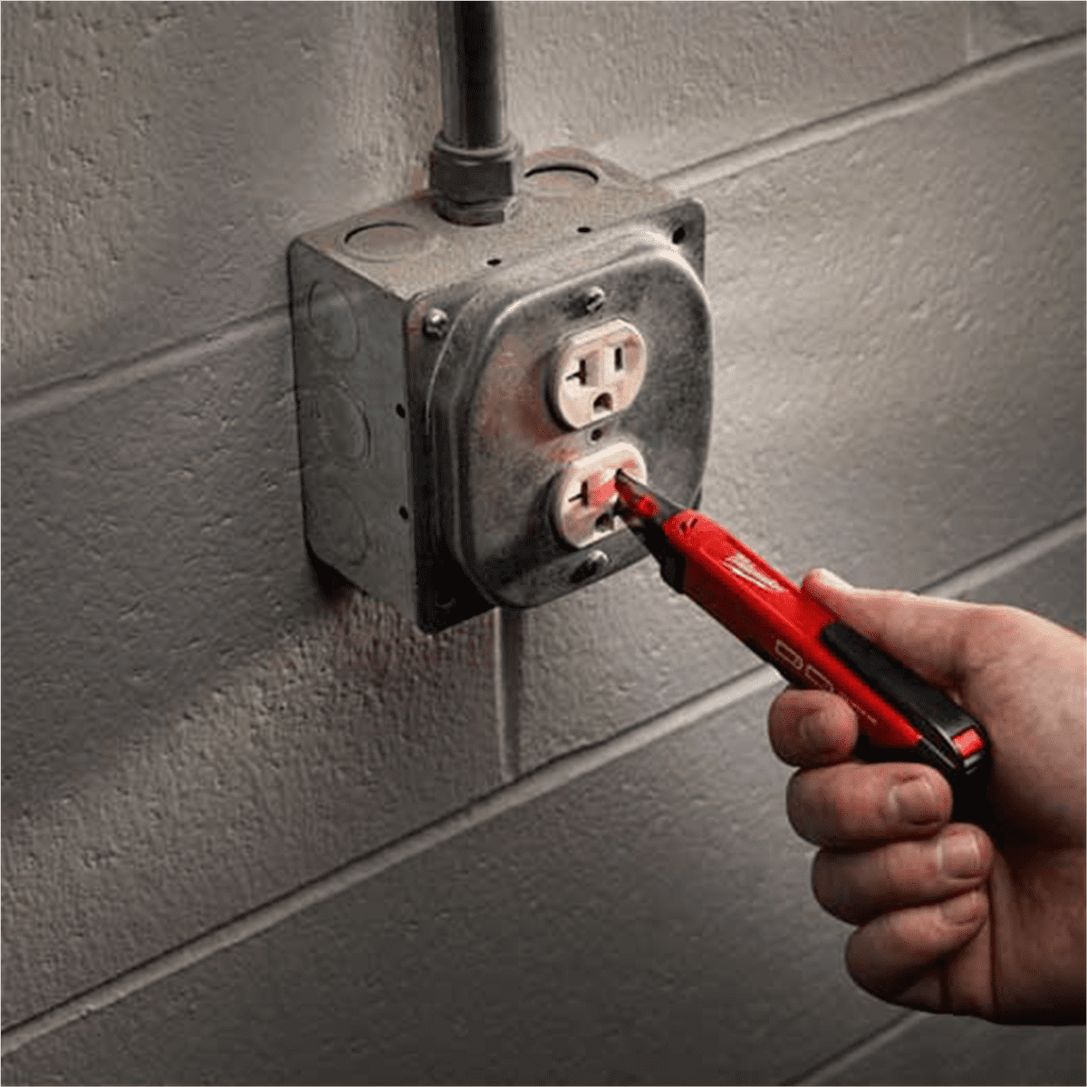 Milwaukee 2202-20 Non-Contact Voltage Detector with LED Work Light (Black, 1 Unit) 4wt7d