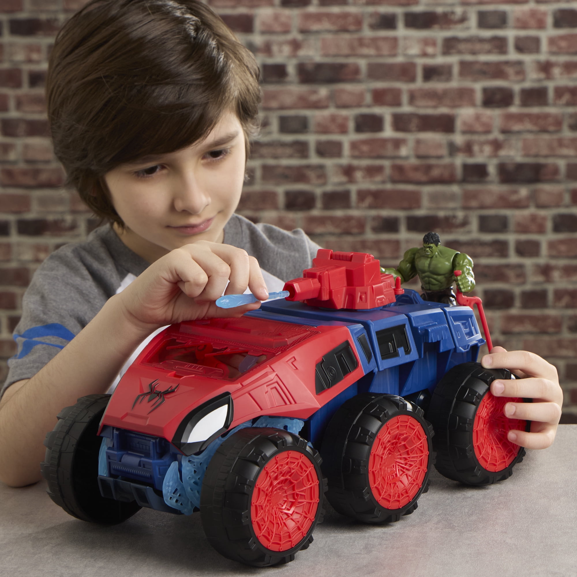 Spider-Man Marvel Brand New Day 2-In-1 Super Chompin Tank Action Figure and Toy Vehicle (4.5 in) e14x0