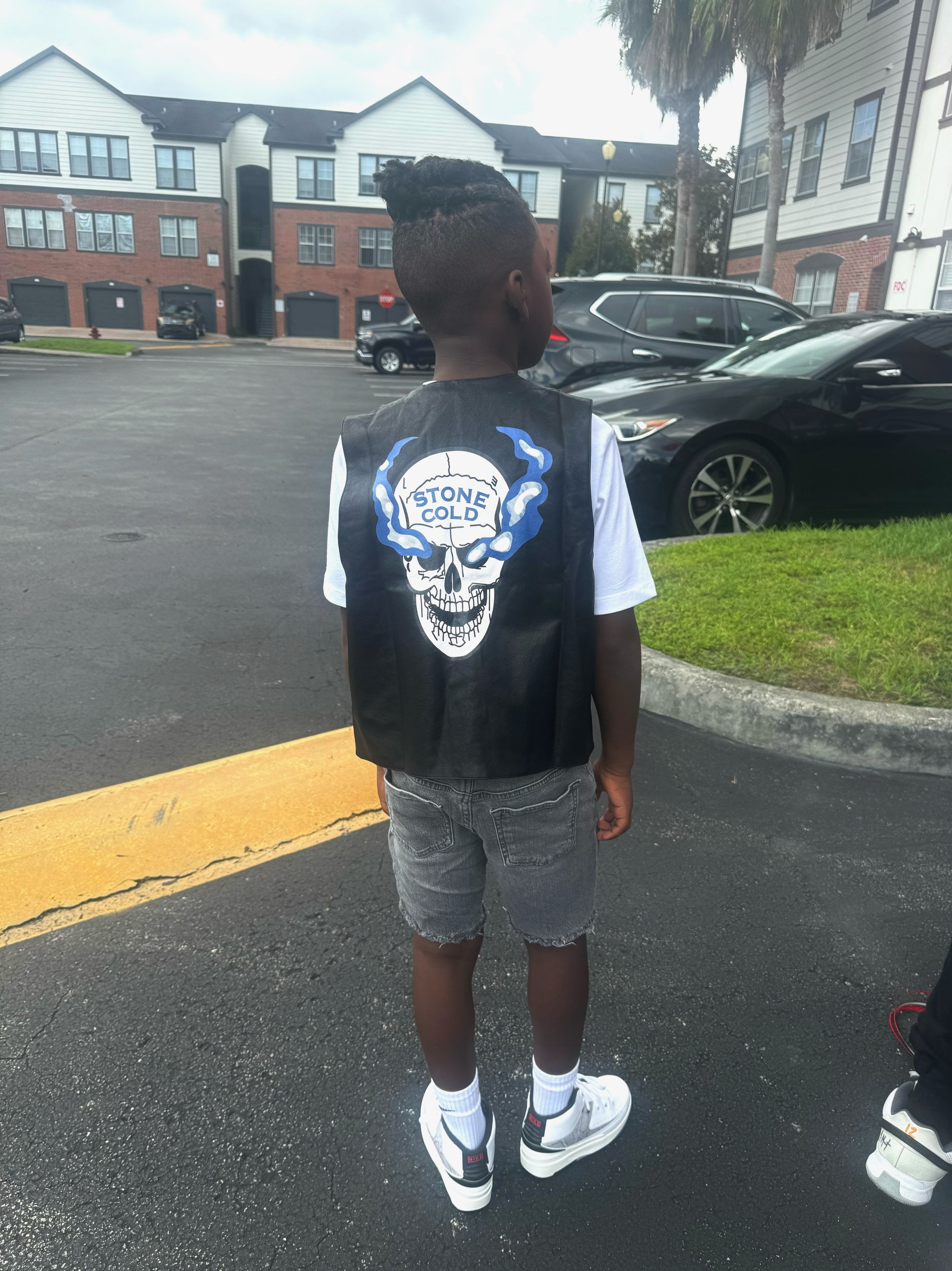 WWE Stone Cold Steve Austin 3:16 Skull Vest (Black, Youth Large) o6927