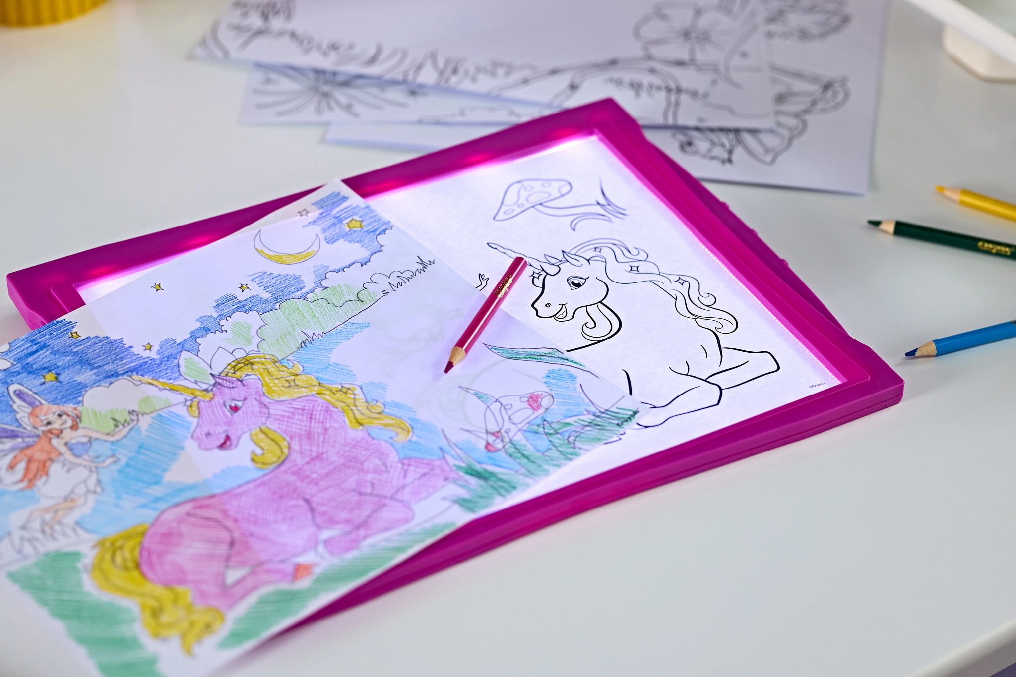 Crayola Light-Up Tracing Pad Drawing Activity Set (Pink, 1 Set) d89tx