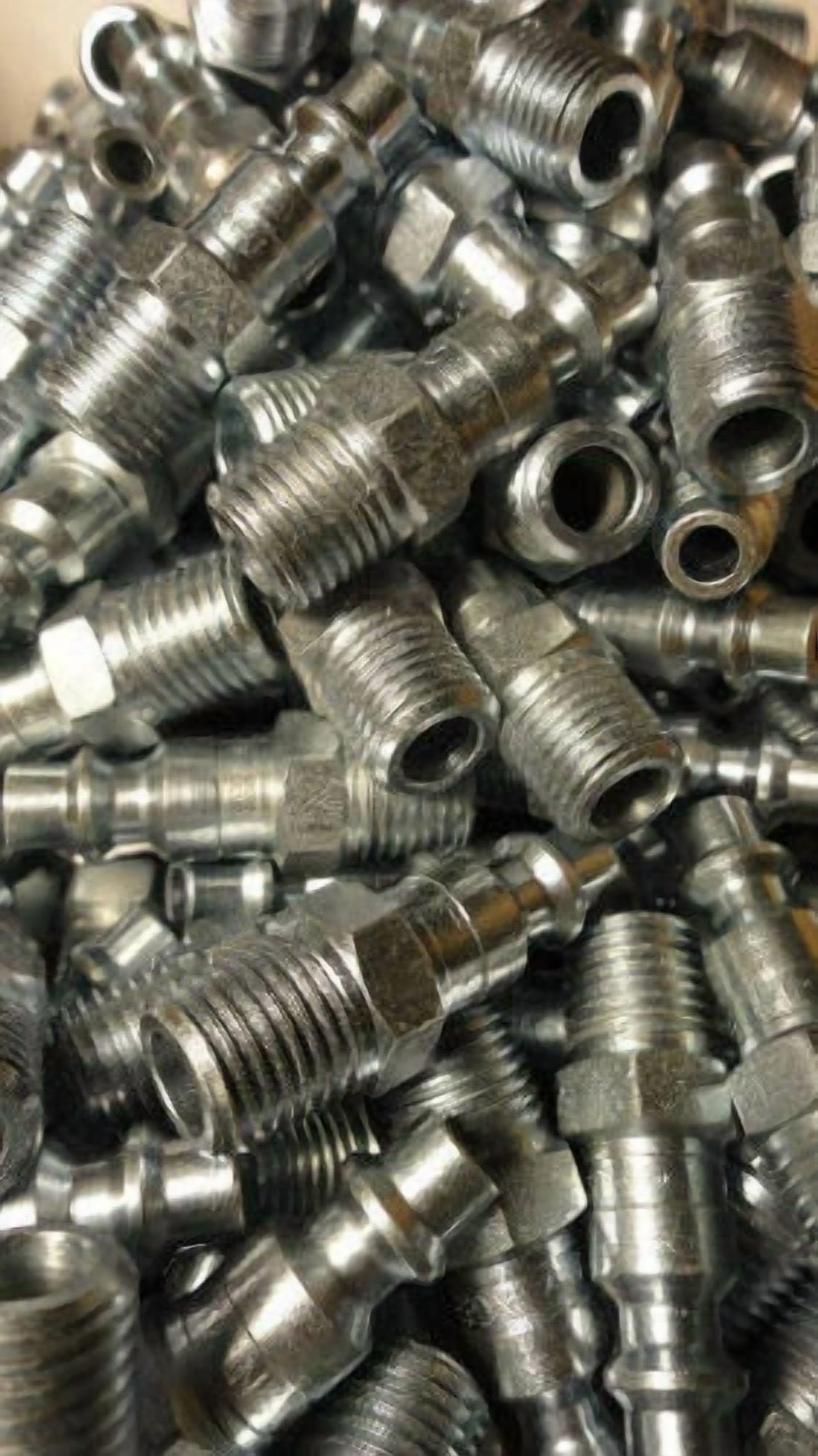 Milton 727 Air Line Hose Fittings M Style (1/4 in Male NPT Thread, 2-Pack) xfirc