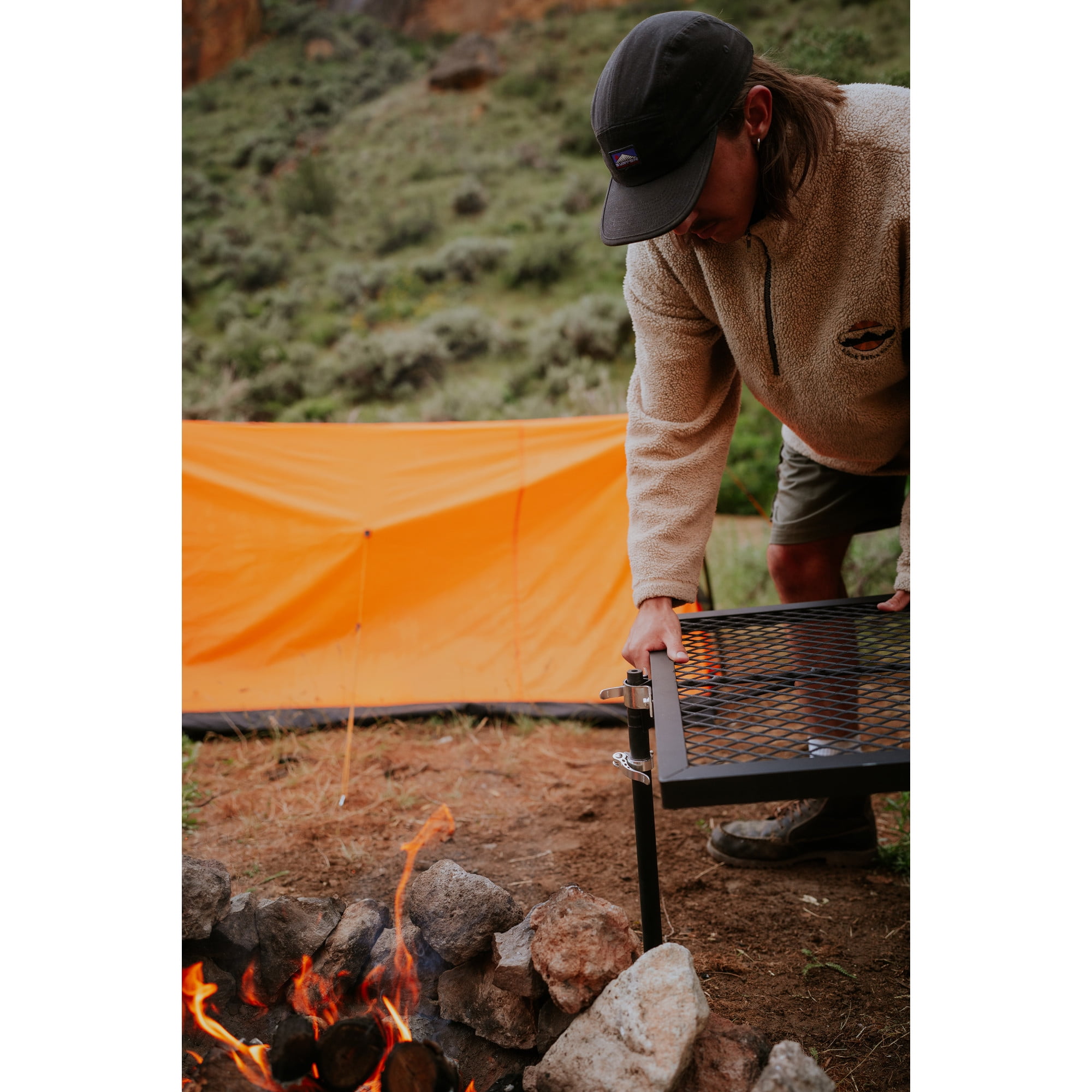 Stansport Heavy-Duty Swivel Grill for Campfire Cooking (Black, 15 in) 4vfo3
