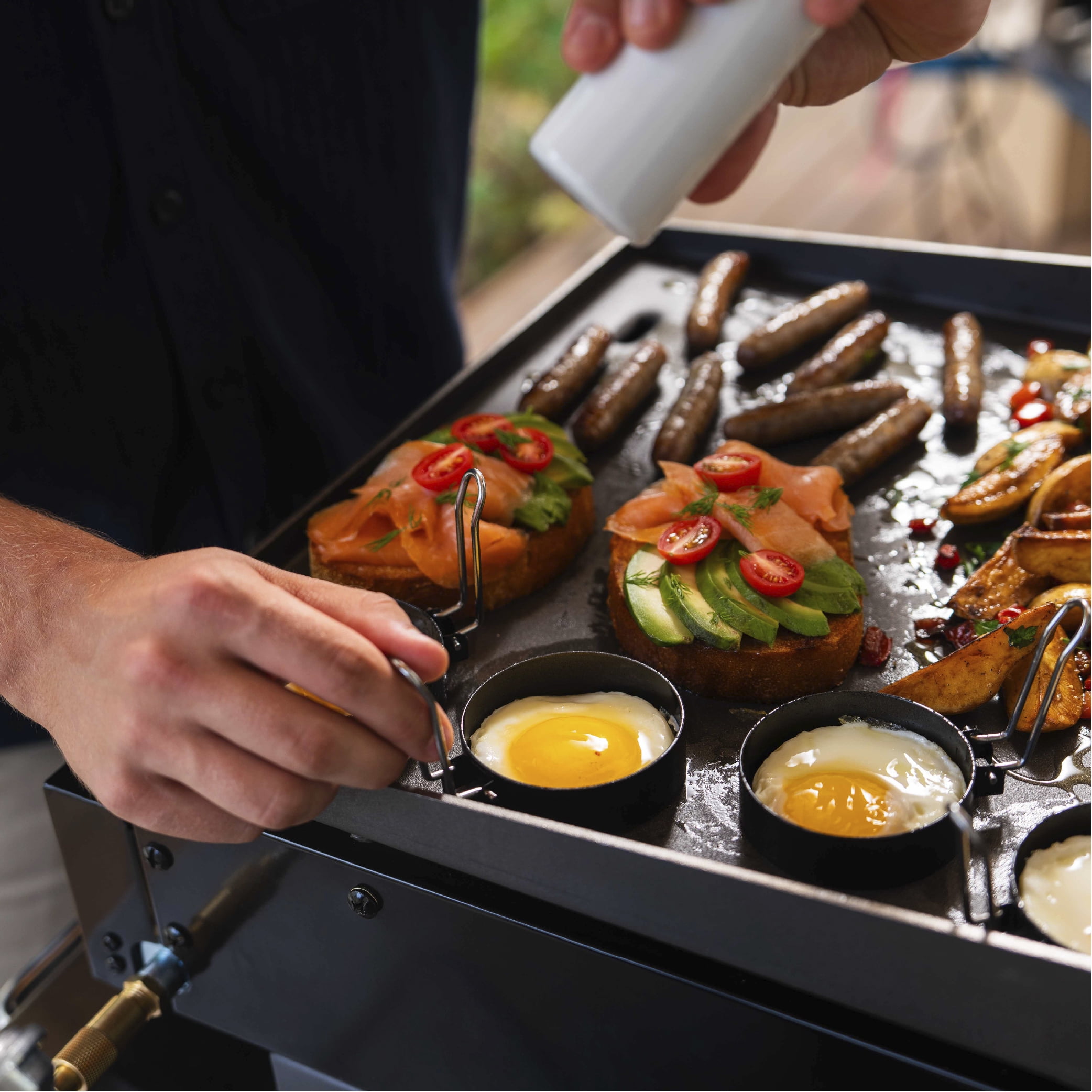 Charbroil Performance Series Portable Tabletop Propane Gas Griddle (Black, 17 in) ypjkf