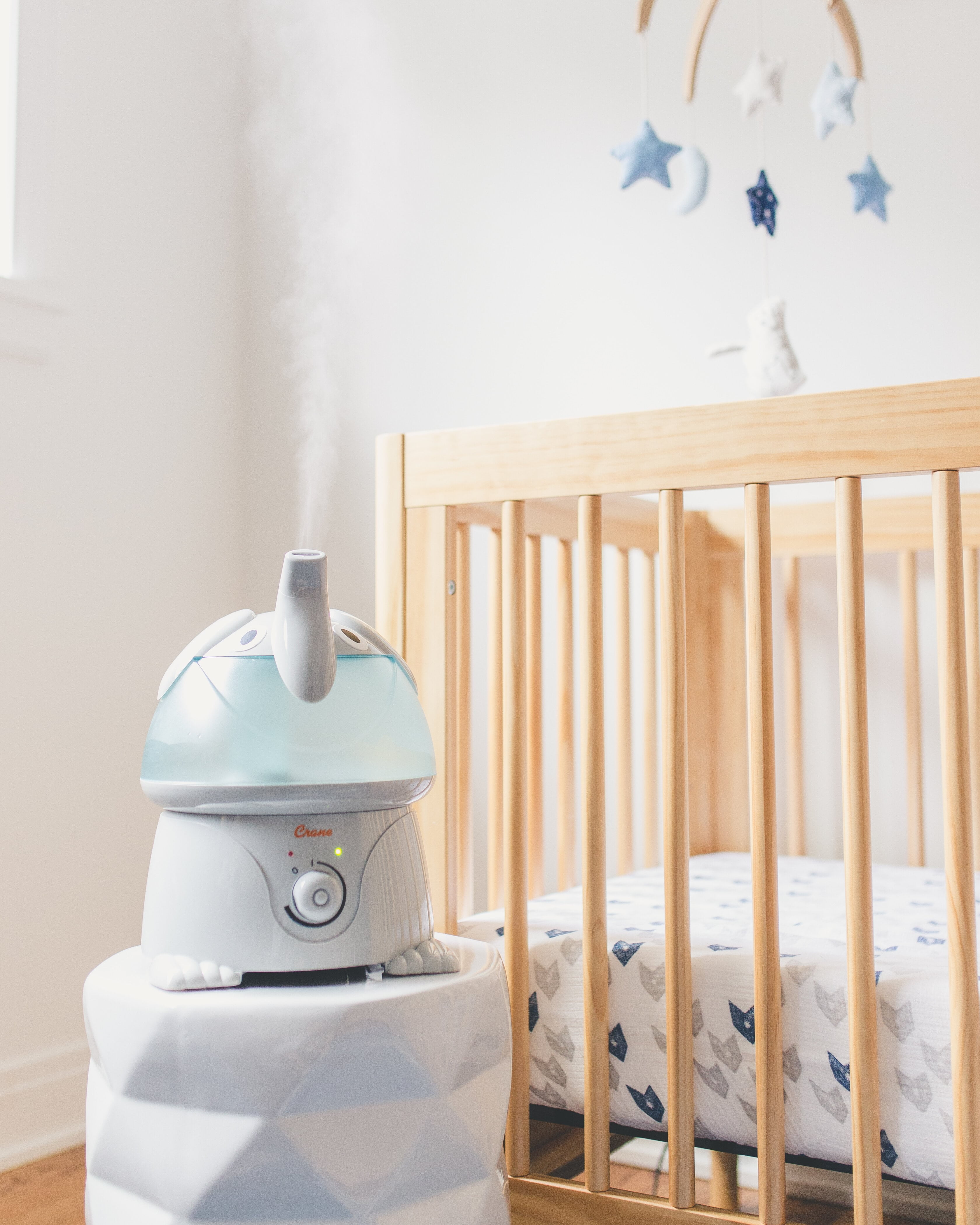 Crane Ultrasonic Elephant Humidifier (Gray, 1 gal) p55pk