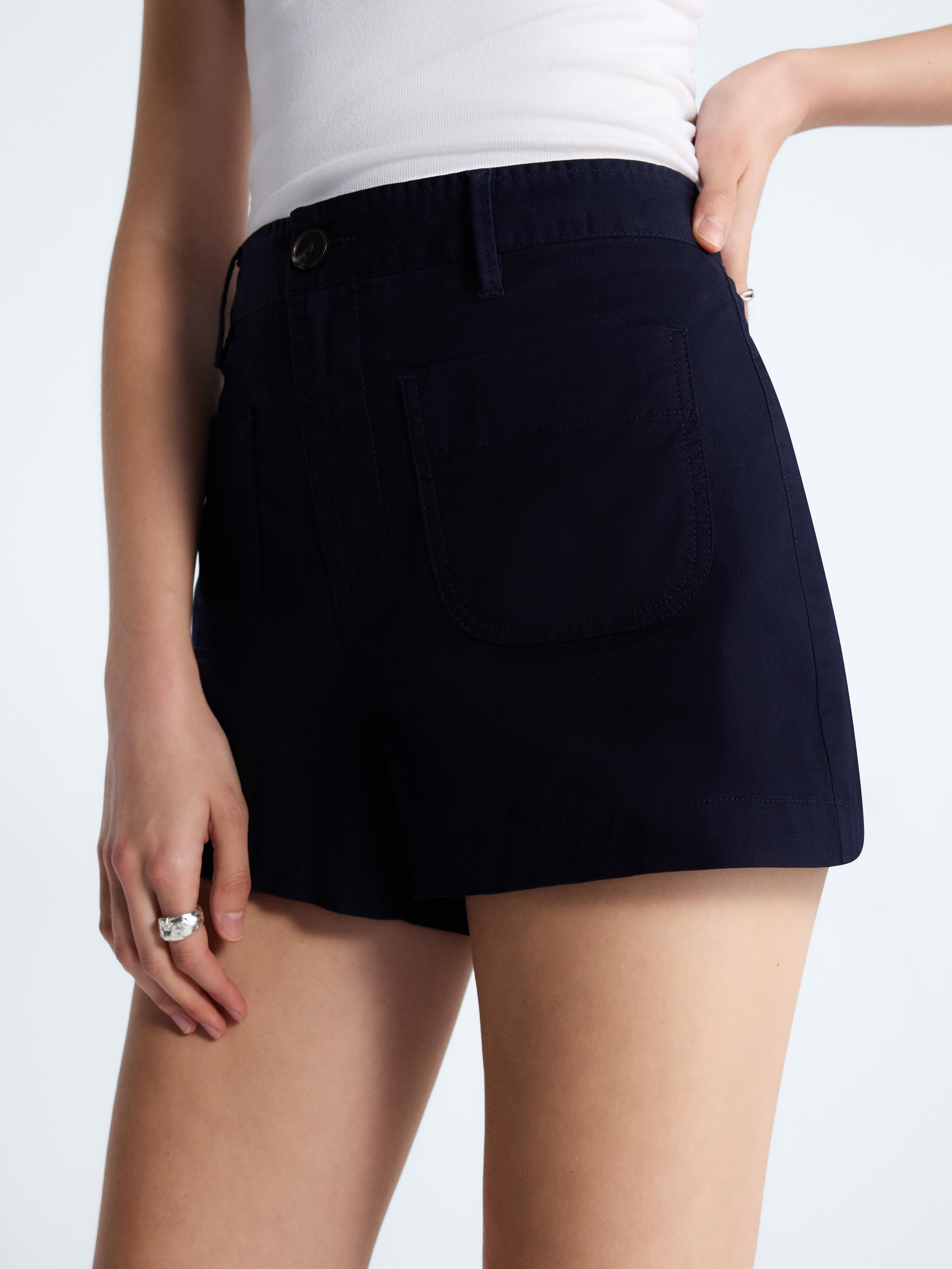 Free Assembly Women's High Rise Patch Pocket Denim Shorts (Blue, 3 in Inseam) 8c0hv