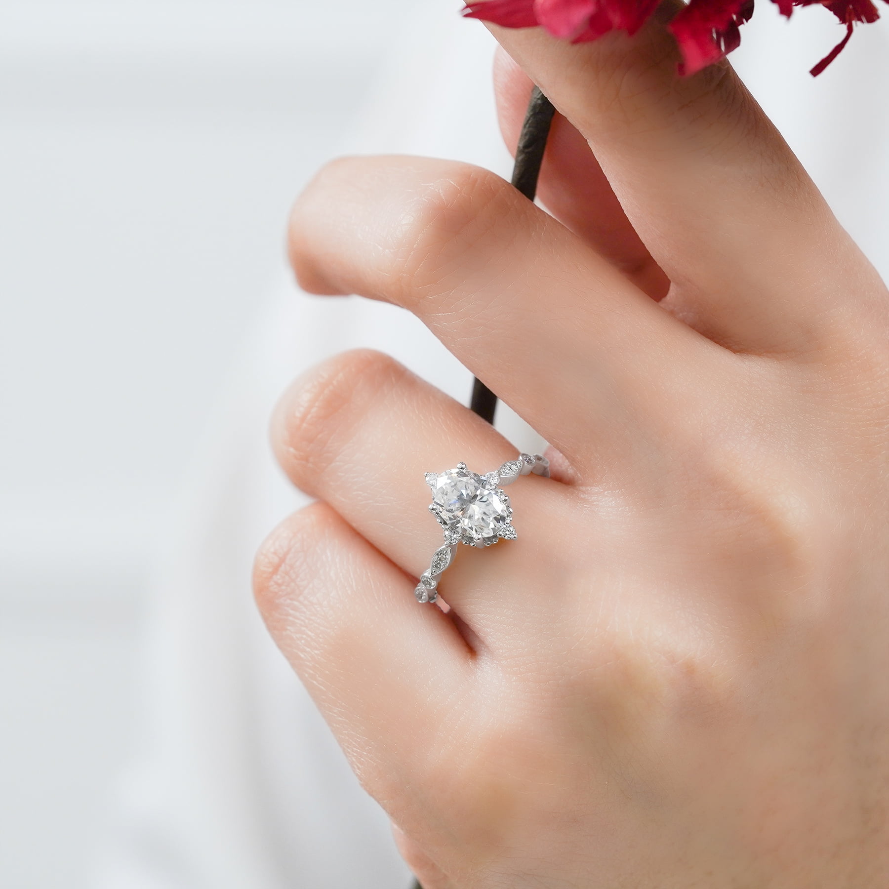 JeenMata 1.5 Carat Moissanite Oval Engagement Ring Vintage Filigree 5-Stone Milgrain (White Gold Plated, Size 7) xln6w