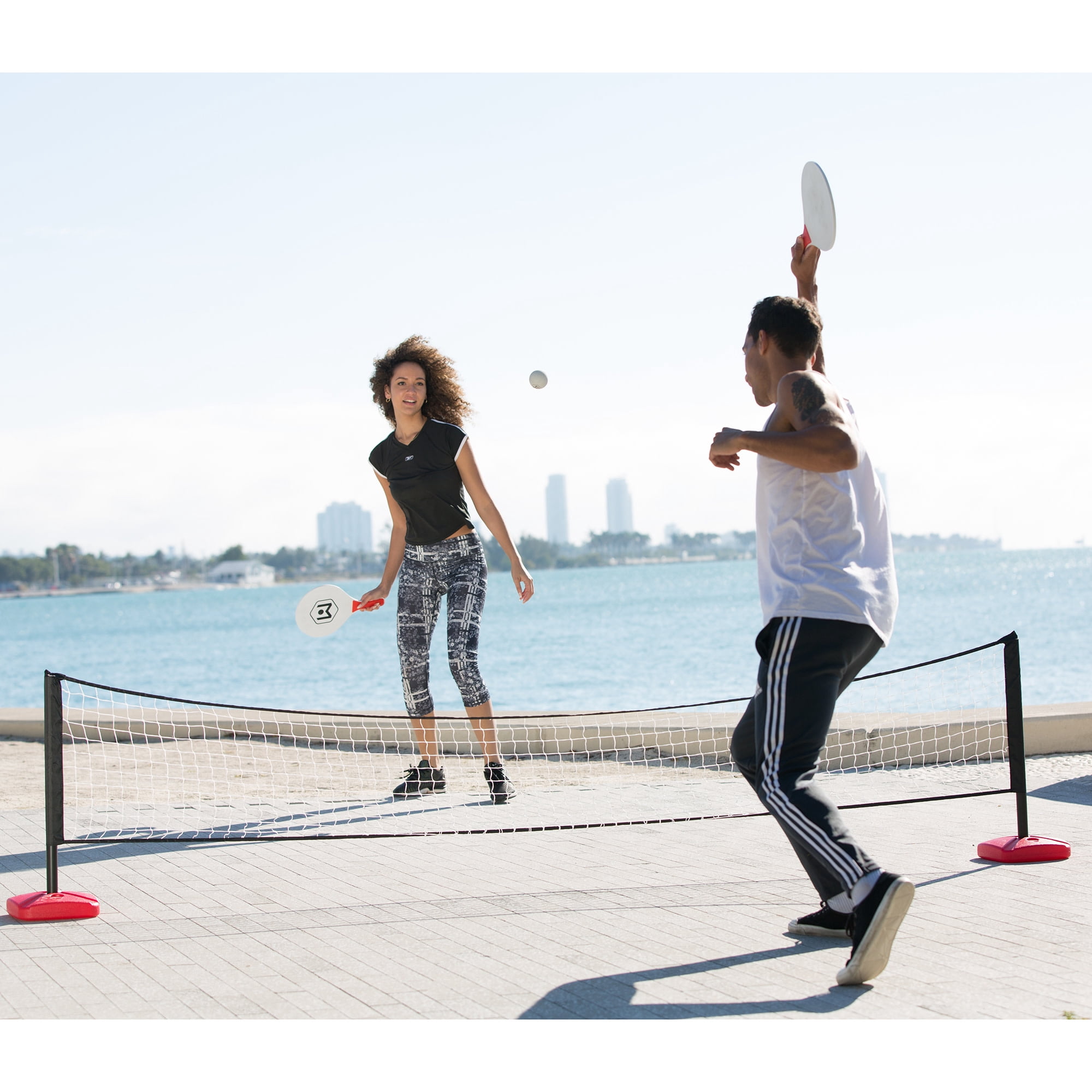 Wicked Big Sports Paddle Battle Set Oversized Outdoor Pickleball and Ping Pong Game Kit (2 Player Set) 6dxeg