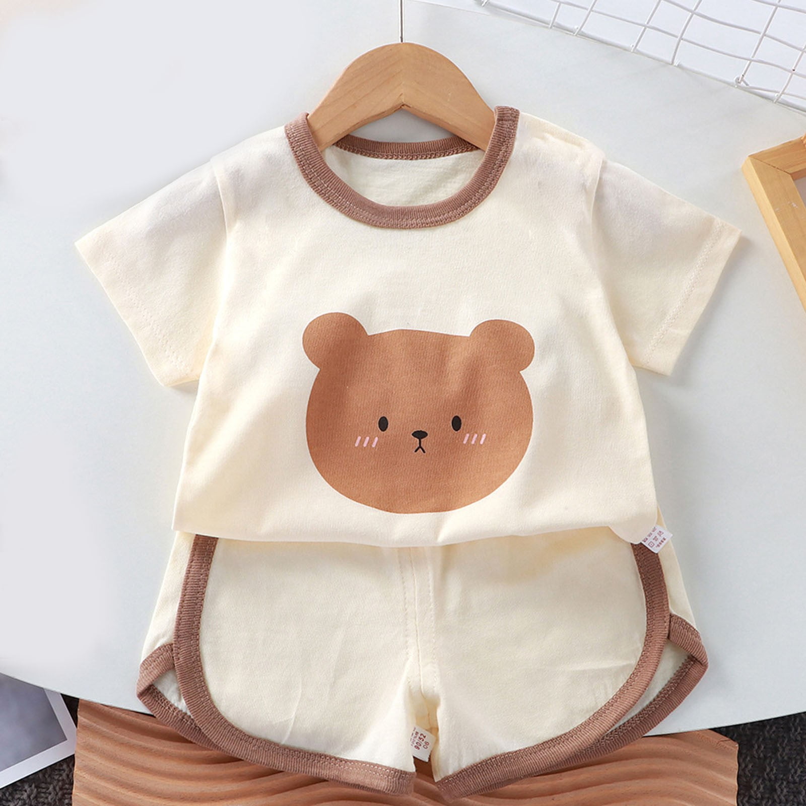 WRKEKC Girls Summer Outfit Set Short Sleeve T-Shirt and Shorts (Brown, 4T) thmk1