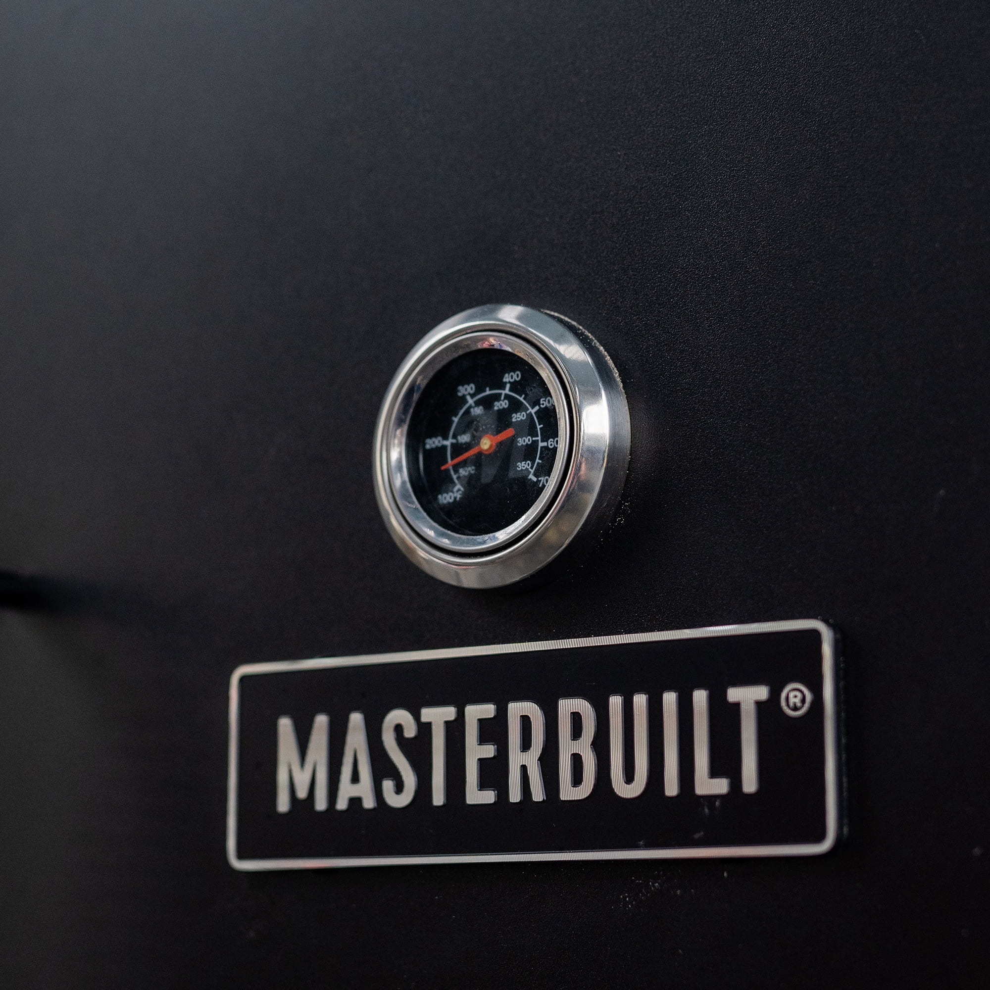 Masterbuilt Two Door Propane Smoker, Vertical Outdoor Cooking Grill (Black, 30 in) 7uvb8