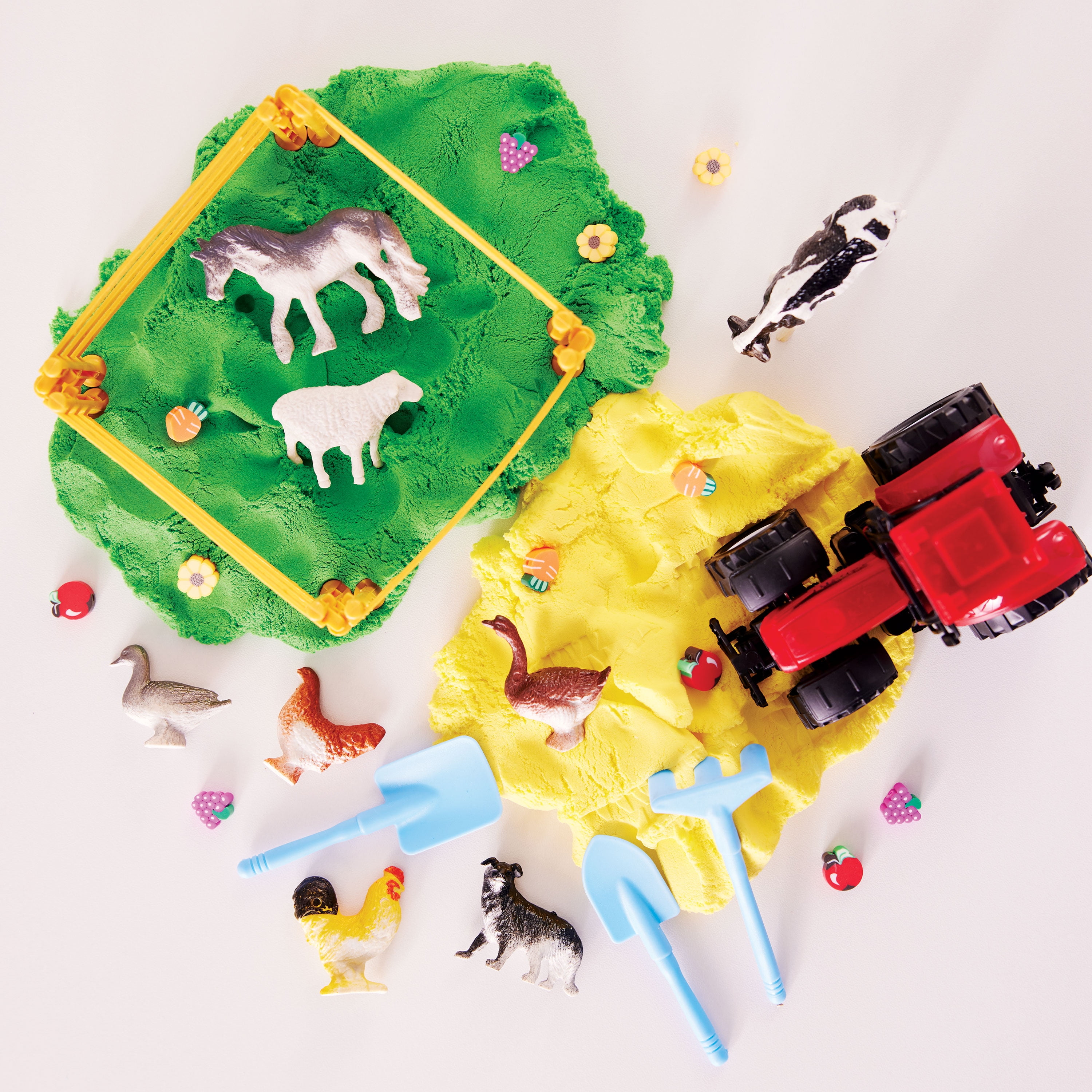 Creativity for Kids Sensory Activity Kit Farm Animal Playset with Cloud Clay and Figurines (1 Set) l3l7a