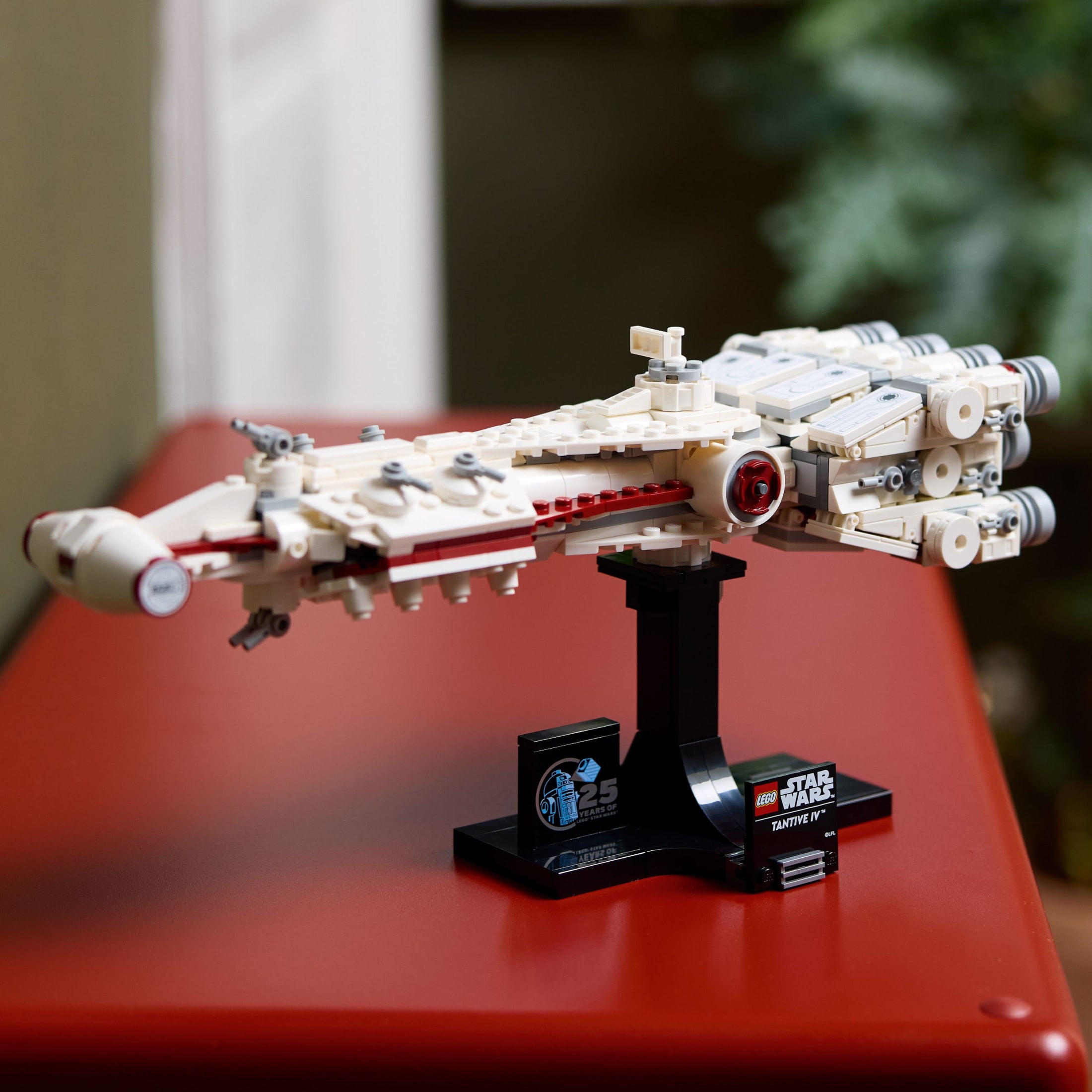 LEGO Star Wars Tantive IV Building Set, Collectible Starship Display Model for Adults (654 Pieces) 156a5