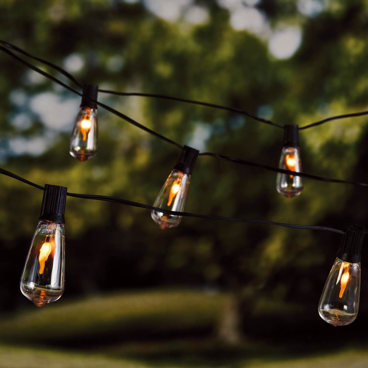 Better Homes & Gardens Flickering Flame LED Edison String Lights (Black Wire, 14.5 ft) ey2su